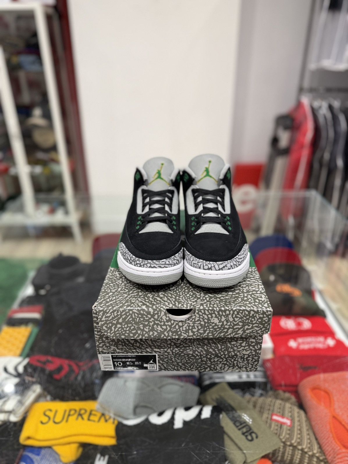 Jordan Brand Jordan 3 Pine Green Size: 10 Size US 10 / EU 43 - 3 Thumbnail