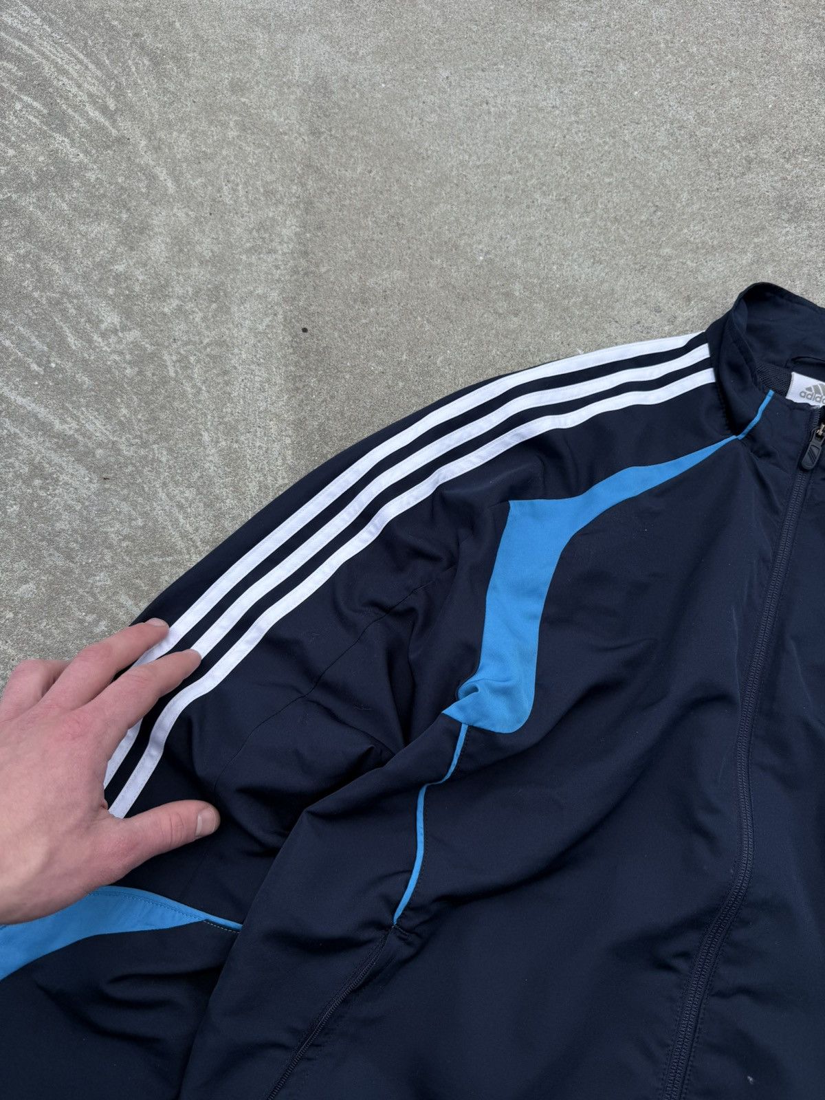 Other Vintage Adidas y2k streetwear nylon windbreaker jacket Size US L / EU 52-54 / 3 - 8 Thumbnail