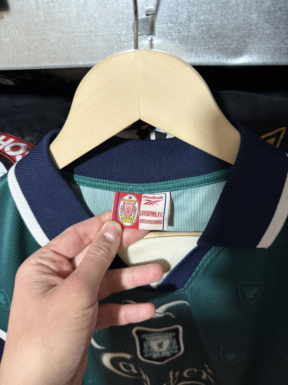 Reebok Reebok Liverpool 1999 2000 2001 Away Soccer Jersey BOOTLEG Size US XL / EU 56 / 4 - 4 Thumbnail