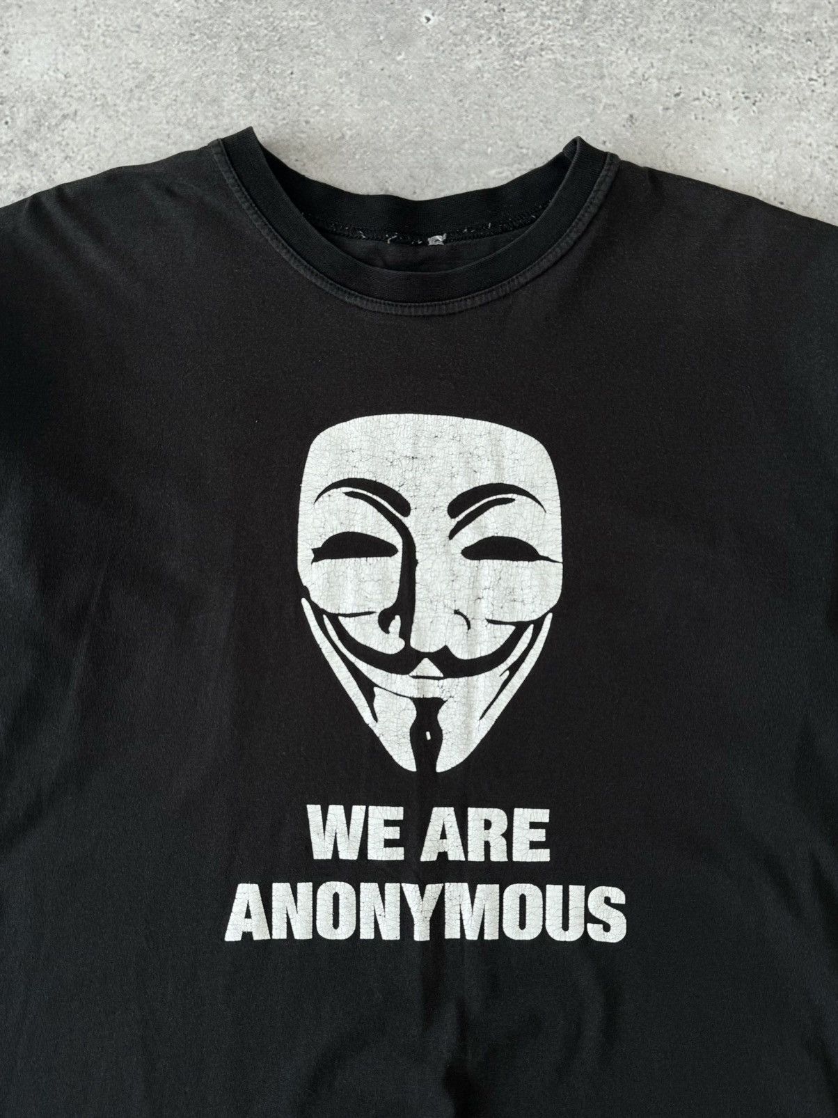Vintage Vintage Y2K We Are Anonymous Vendetta Art T-Shirt Size US M / EU 48-50 / 2 - 3 Thumbnail