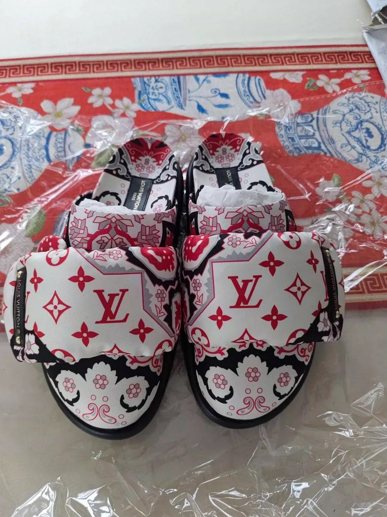 Louis Vuitton Louis Vuitton Monogram Down Slippers - dmc Size US 7 / EU 40 - 1 Thumbnail