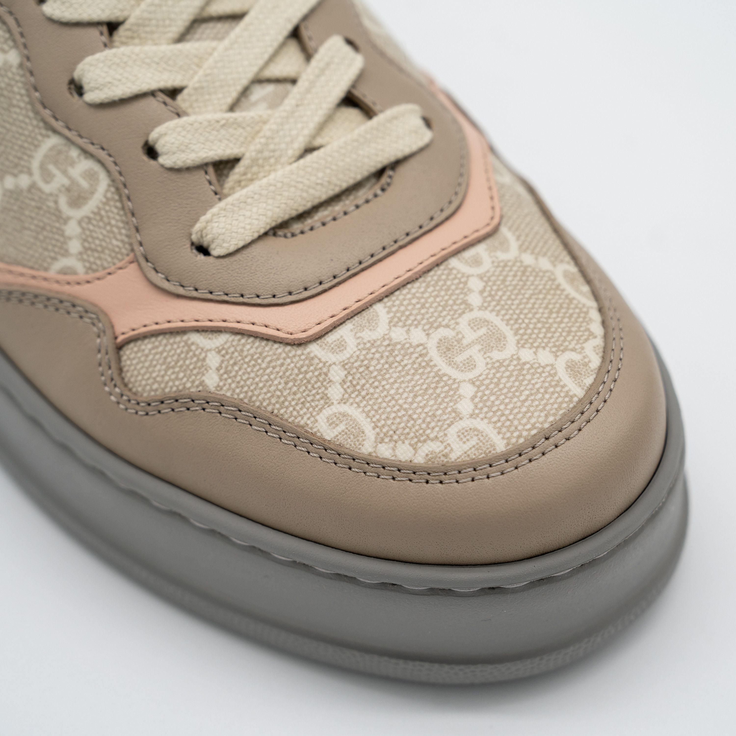 Gucci 10.5us Gucci GG Sneakers Oatmeal Pink Beige Leather Chunky B Size US 10.5 / IT 40.5 - 7 Thumbnail
