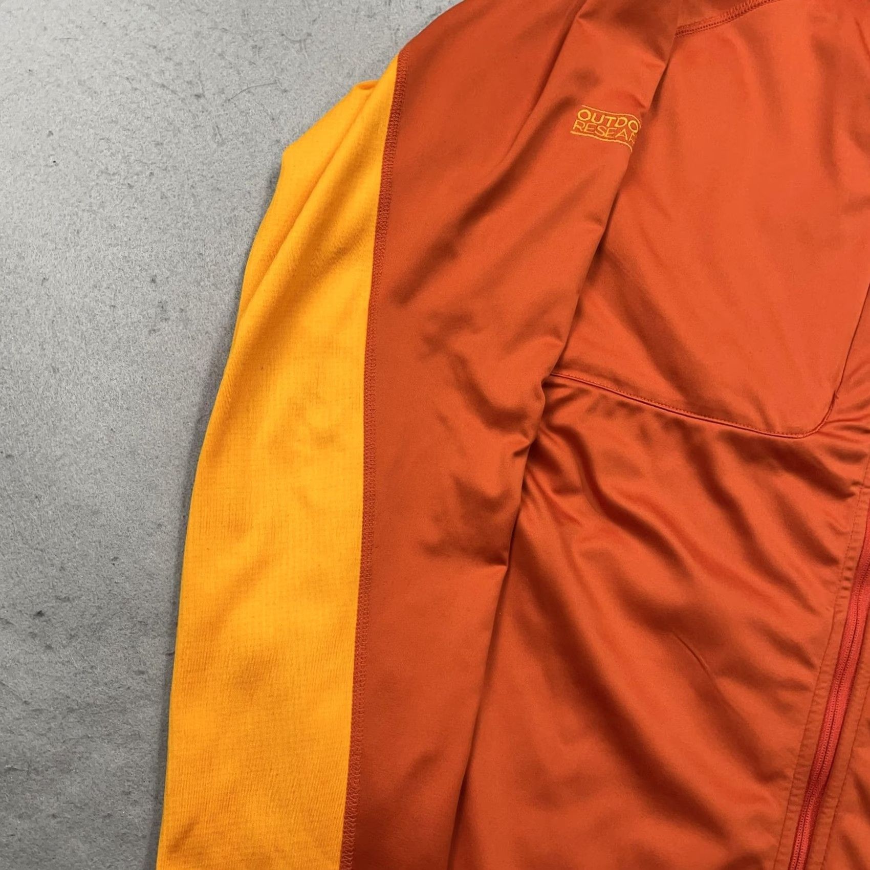 Outdoor Research VINTAGE Outdoor Research Centrifuge Jacket Womens? Mens? - Wait, original is Mens XL Orange Centrifuge Hooded Softshell Full Zip Size US XL / EU 56 / 4 - 4 Thumbnail