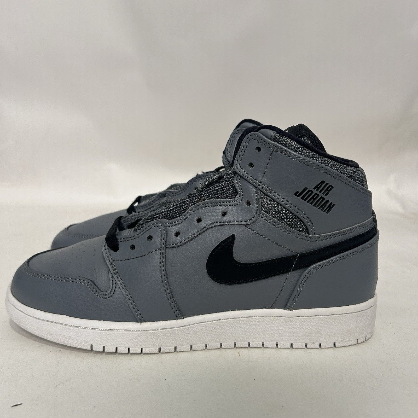 Nike Nike Air Jordan 1 High Retro BG Rare Air “Cool Grey” Size US 8.5 / IT 38.5 - 6 Thumbnail