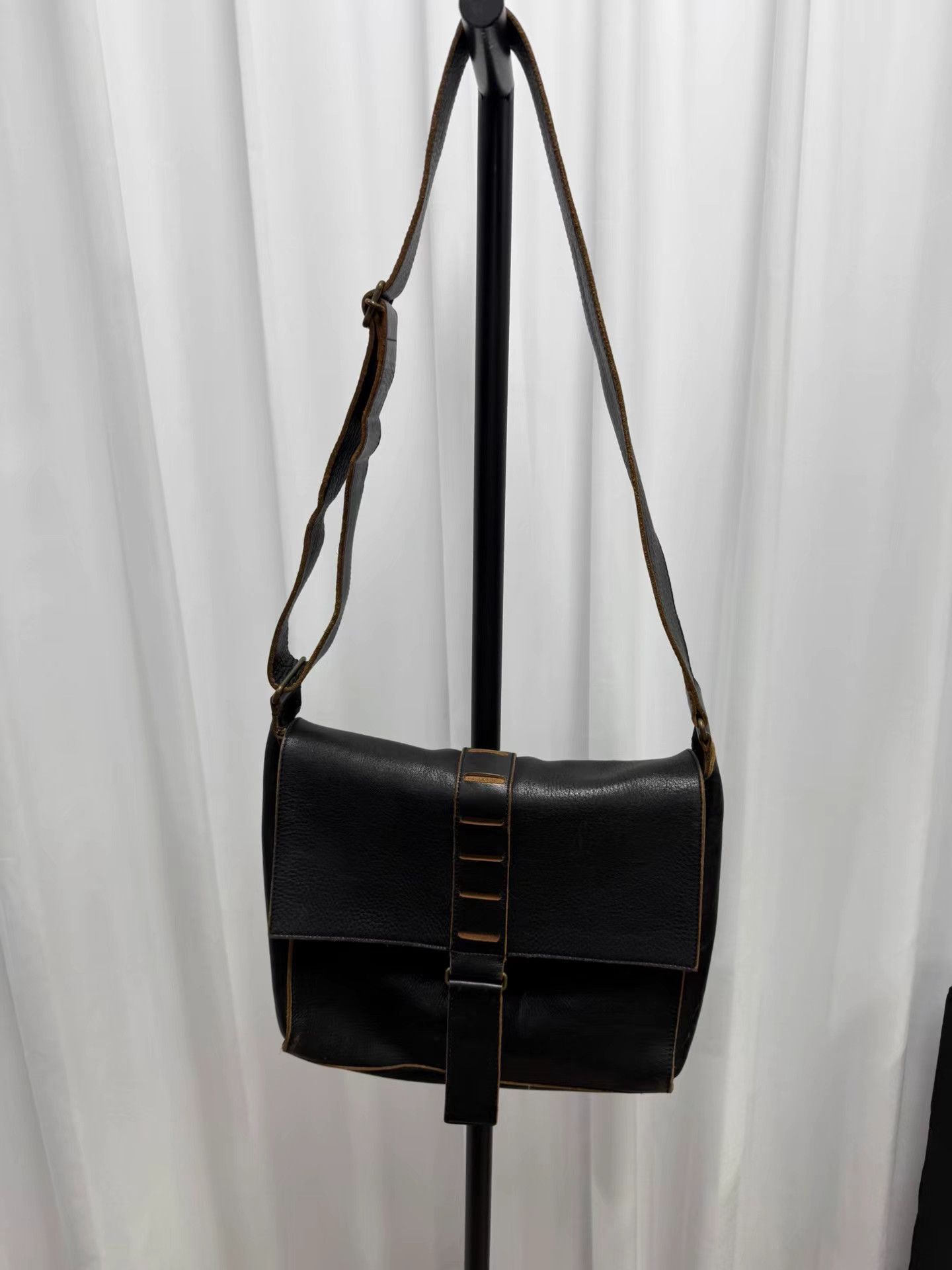 Yohji Yamamoto yohji yamamoto y's for men Thick Leather Messenger Bag K20 Size ONE SIZE - 1 Thumbnail