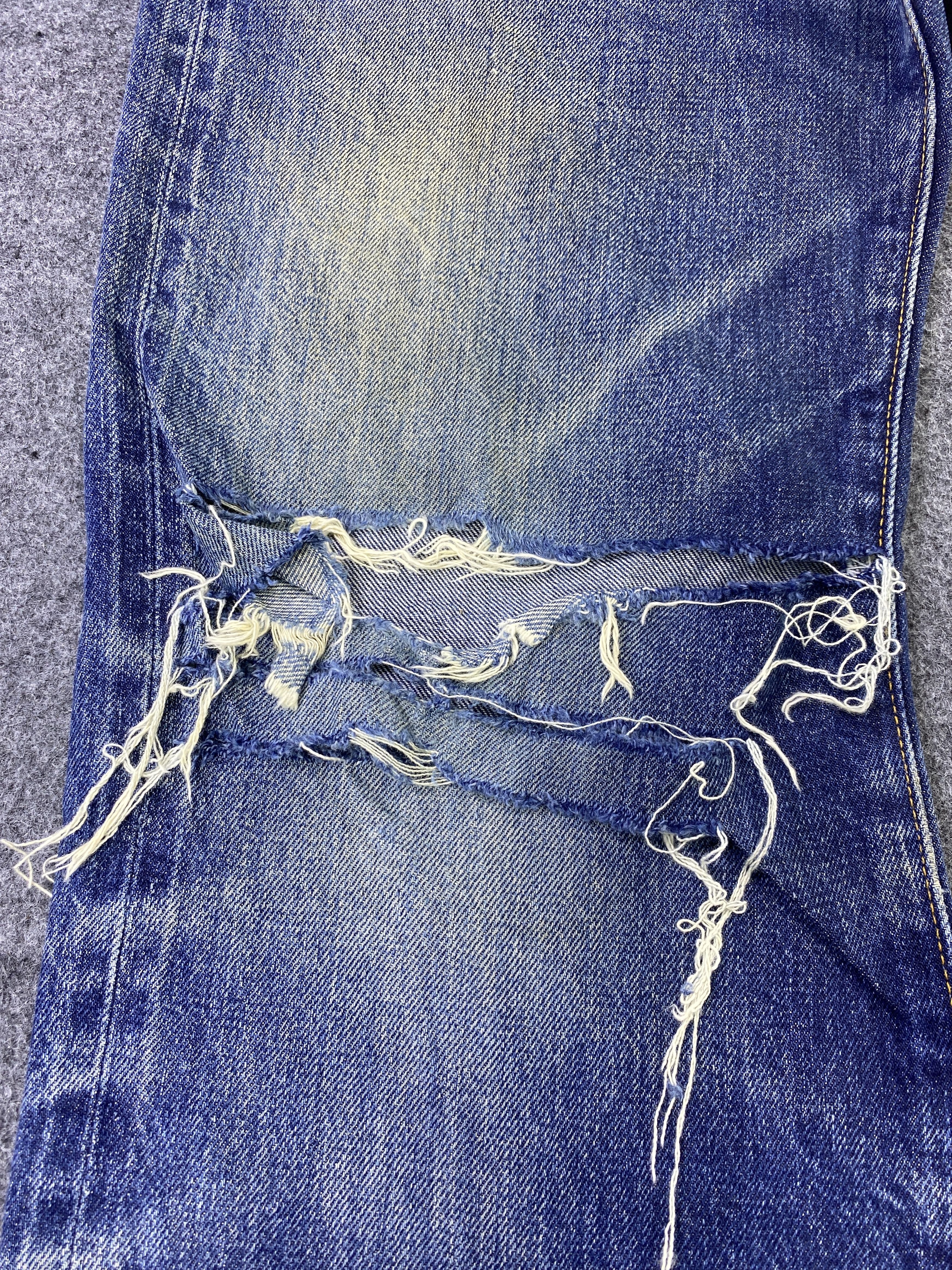 Levi's VINTAGE LEVI'S 501xx REDLINE DISTRESSES BLUE WASH JEANS-J888 Size US 30 / EU 46 - 14 Thumbnail