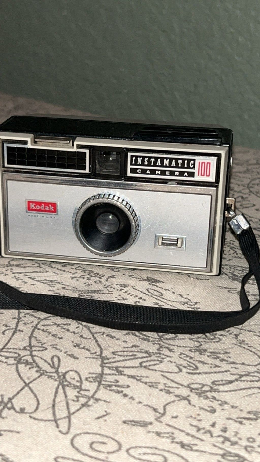 Kodak Vintage Kodak Instamatic 104 Film Camera 1960’s Cool Vintage Size ONE SIZE - 1 Thumbnail