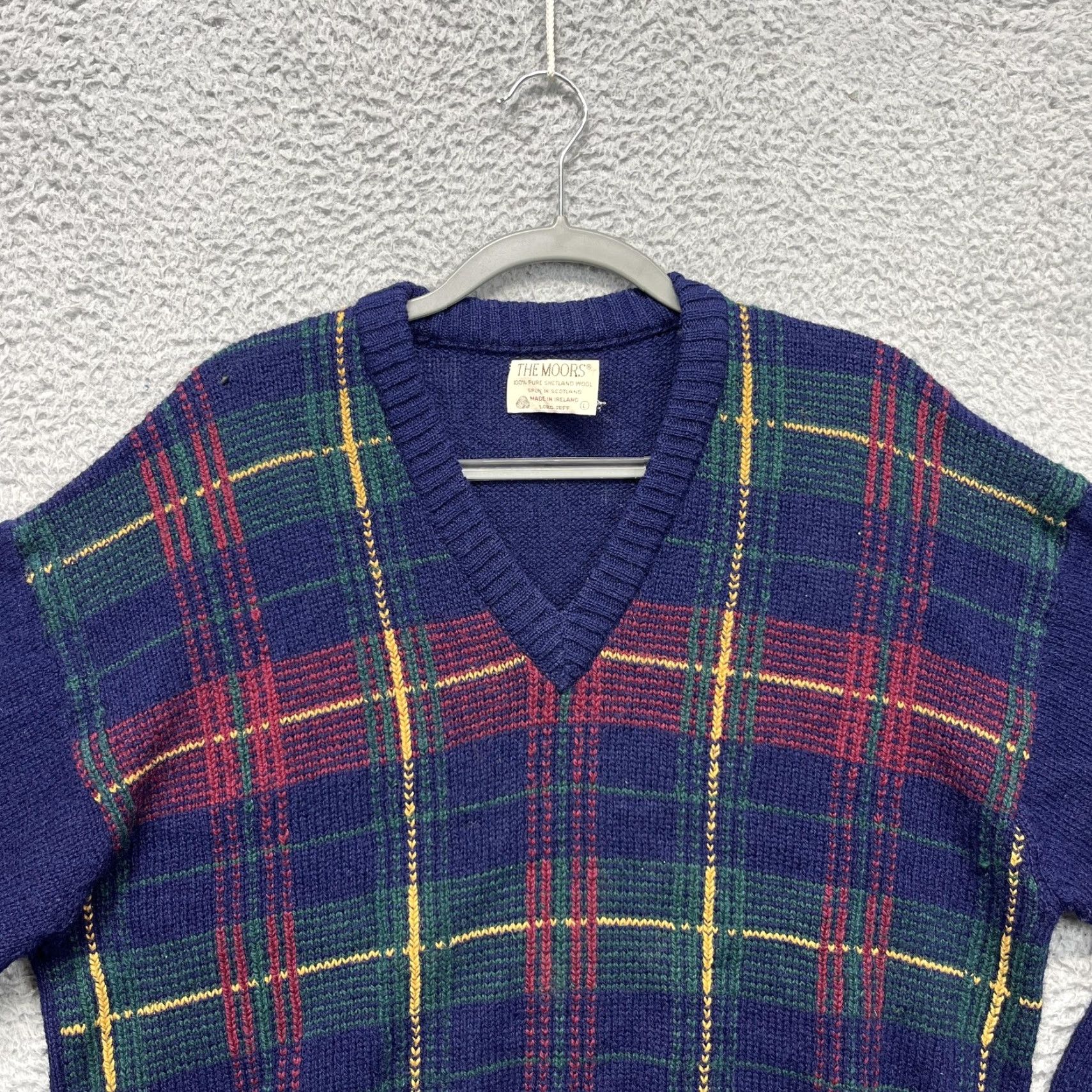 Vintage VINTAGE The Moors Sweater Mens Large Blue Plaid Shetland Wool V-Neck Pullover Size US L / EU 52-54 / 3 - 5 Thumbnail