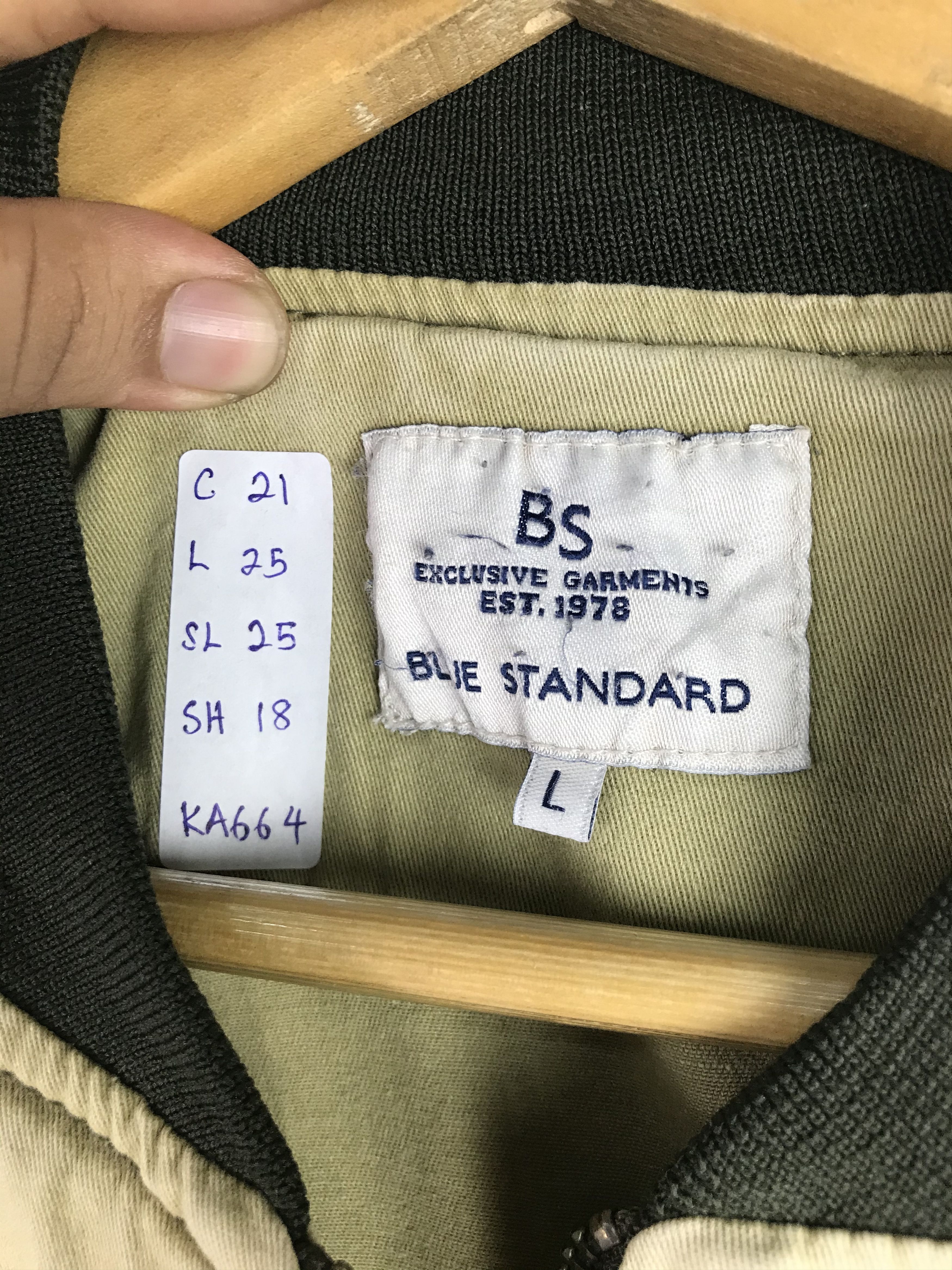 Japanese Brand × Vintage Vintage Distressed Full Zipper Tactical Bomber Jacket Size US L / EU 52-54 / 3 - 4 Thumbnail