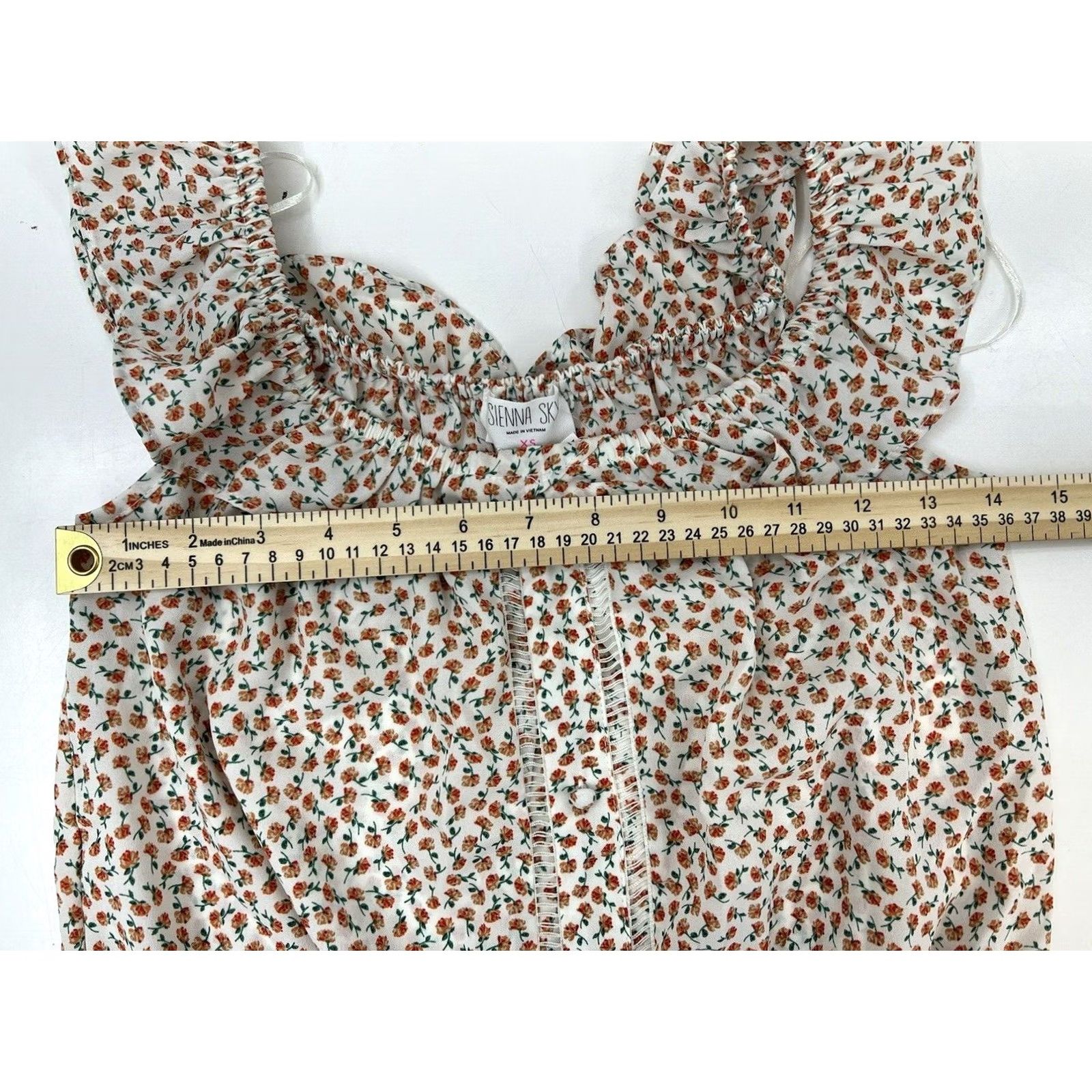 Vintage NWTs Womens Sienna Sky Blouse XS White Floral Off the Shoulder Button Up Shirt Size XS / US 0-2 / IT 36-38 - 7 Thumbnail