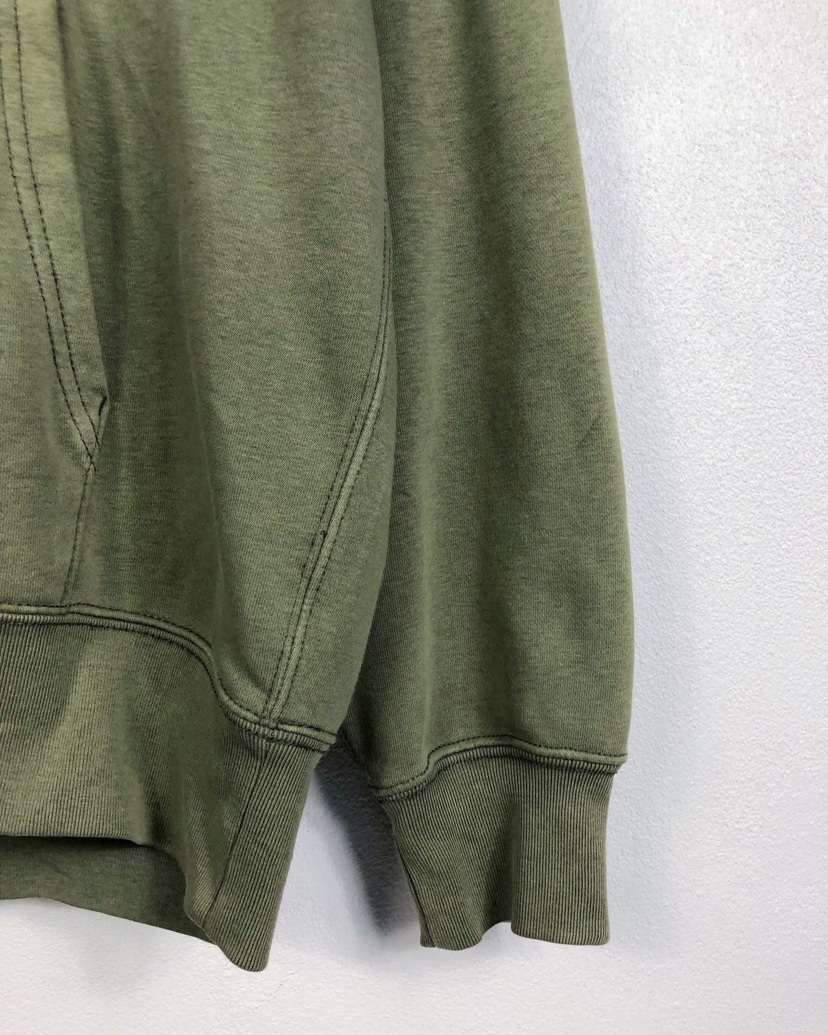 Anime Rare Uniqlo X Dragon Ball Hoodie Sweatshirt Size US M / EU 48-50 / 2 - 6 Thumbnail