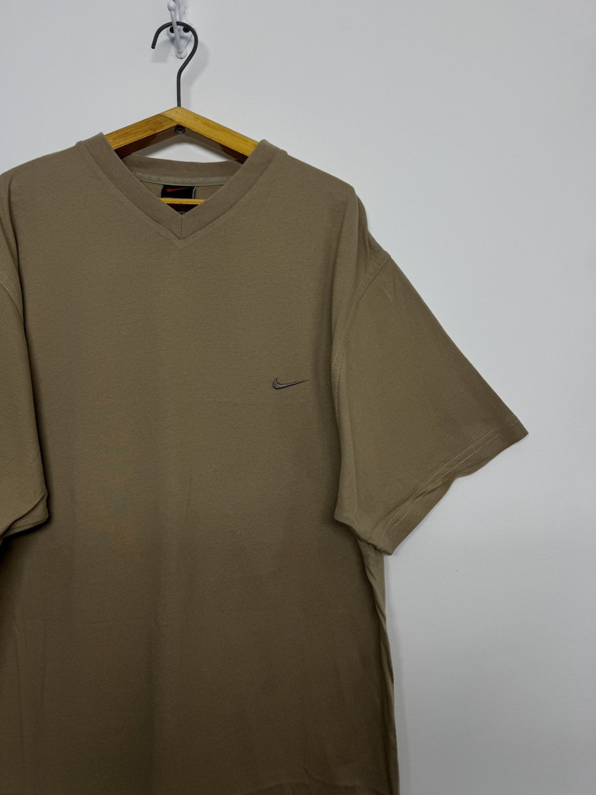 Nike Vintage Y2k Nike Swoosh Logo T-Shirt Size US L / EU 52-54 / 3 - 2 Thumbnail