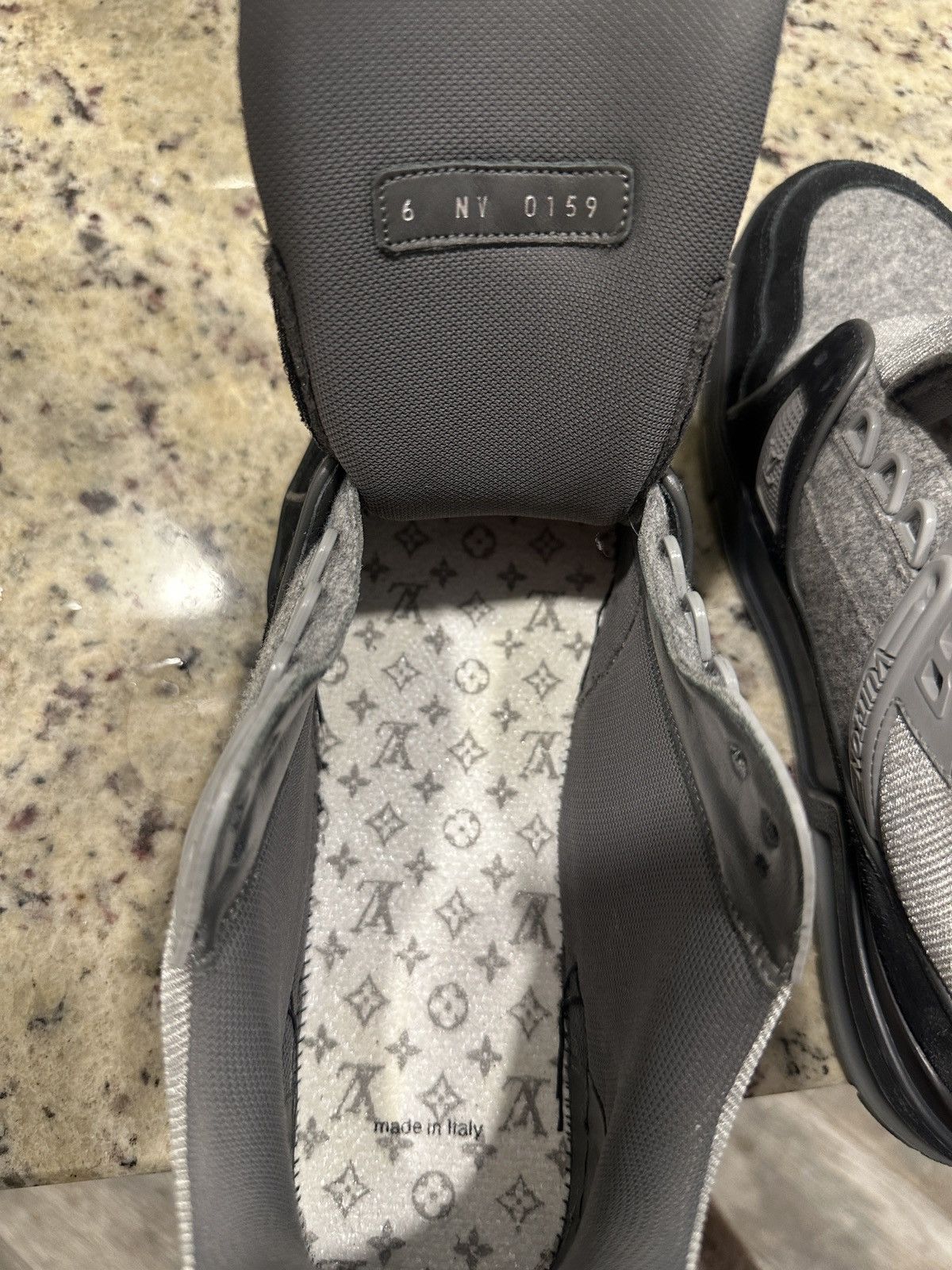 Louis Vuitton LOUIS VUITTON GREY WOOL BLACK LOW TOP TRAINERS SNEAKERS Size US 6.5 / EU 39-40 - 11 Thumbnail
