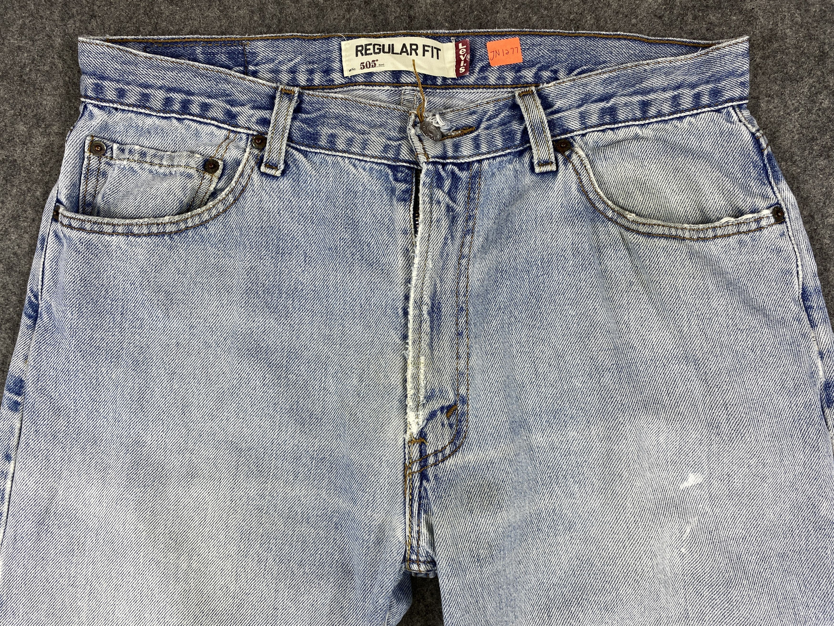 Levi's Light Blue Wash Vintage Levi's 505 35x31.5 Denim -JN1277 Size US 35 - 3 Thumbnail