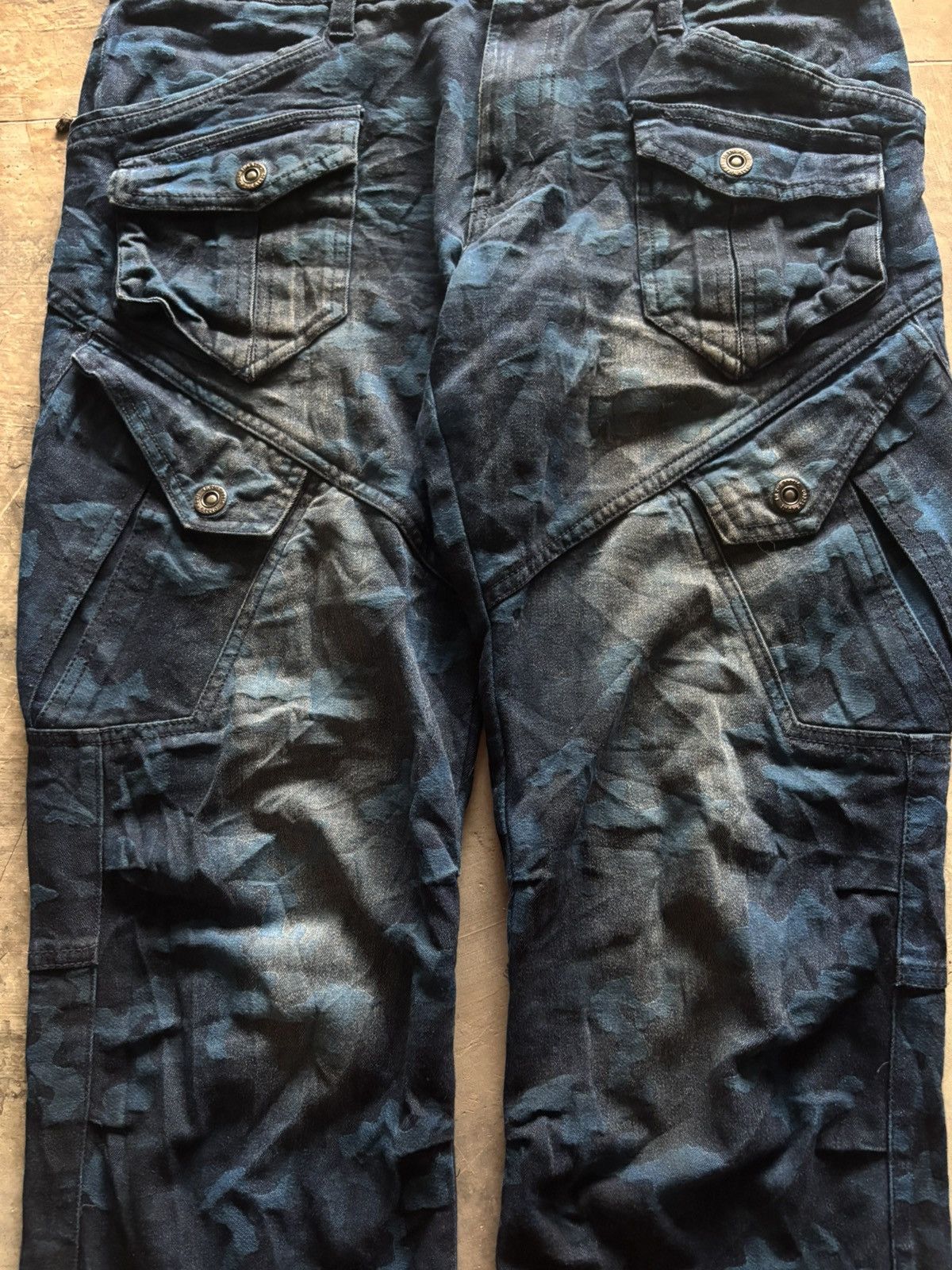 In The Attic IN THE ATTIC CAMO CARGO PANT FADE WASHED MULTIPCOKET Size US 32 / EU 48 - 14 Thumbnail