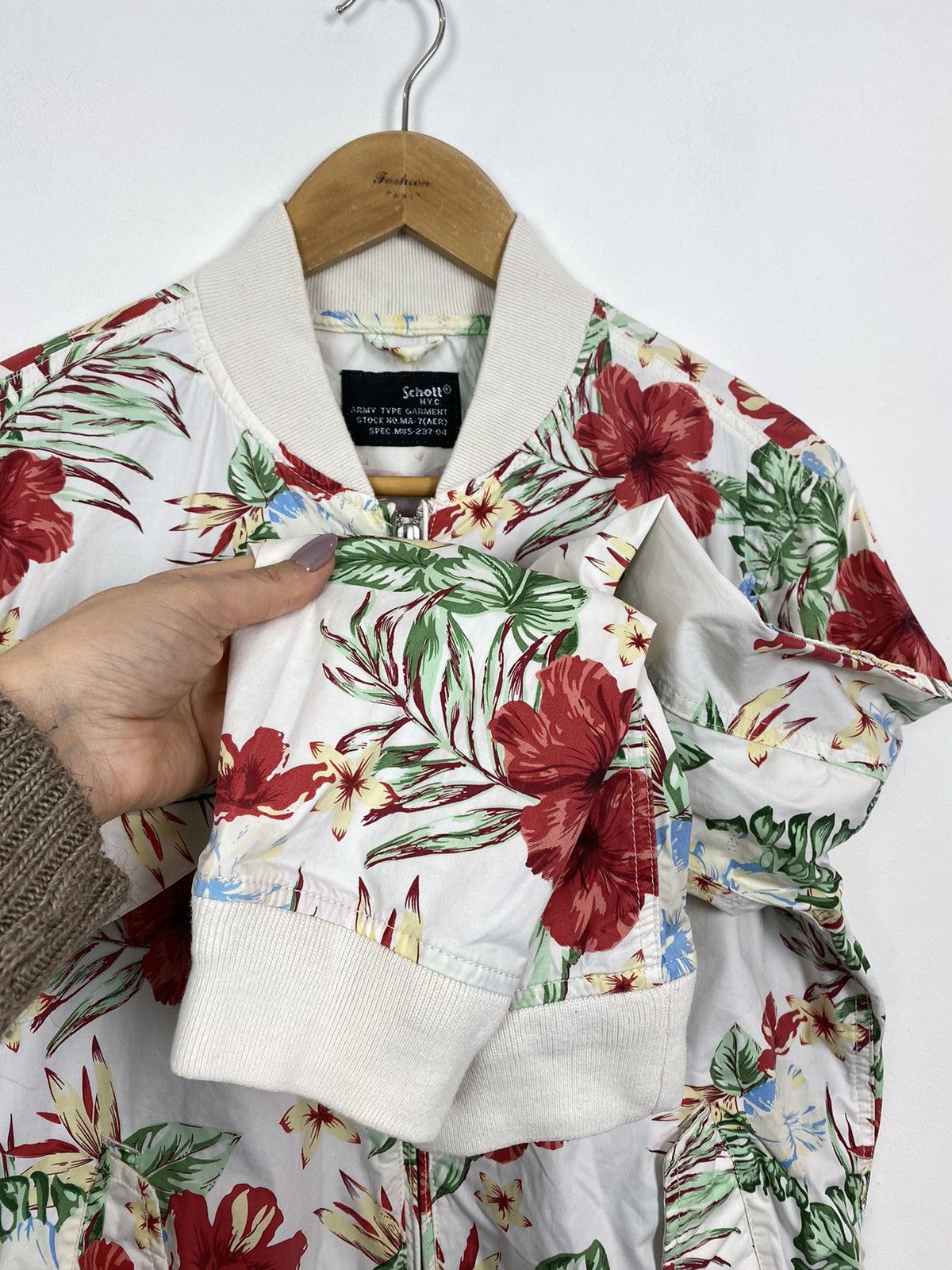 Schott Schott Floral Full Zip Bomber Jacket Size L White USA Flower Size M / US 6-8 / IT 42-44 - 8 Thumbnail