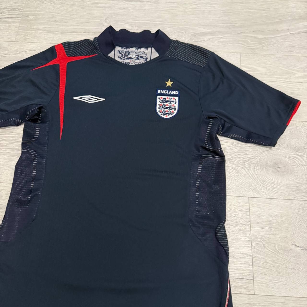 Umbro England Football Shirt 2005/07 Umbro Size S Size US S / EU 44-46 / 1 - 3 Thumbnail