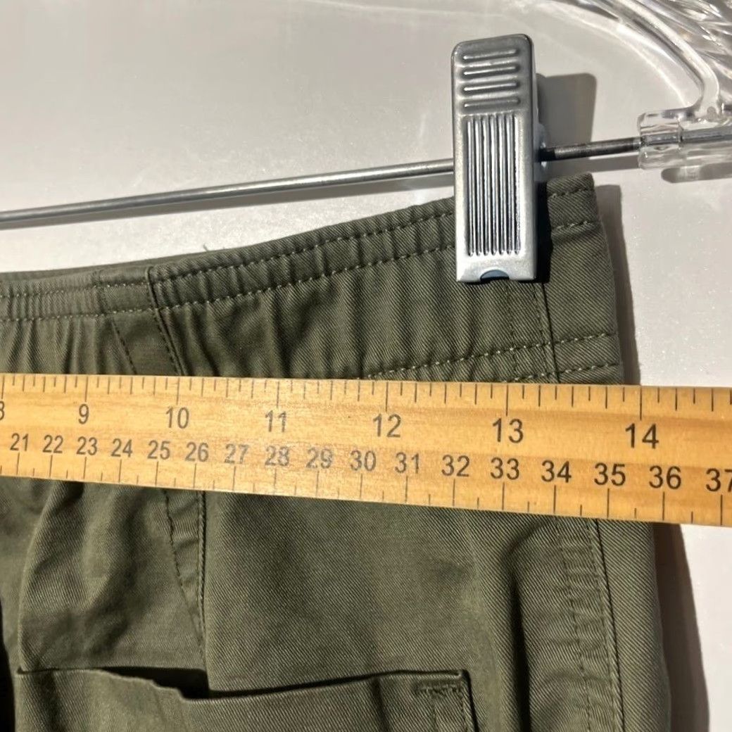 Abercrombie & Fitch Abercrombie & Fitch Curve Love Olive Green Cargo Pants Women 25 Straight 0/25 Size 42" / US 20 - 5 Thumbnail