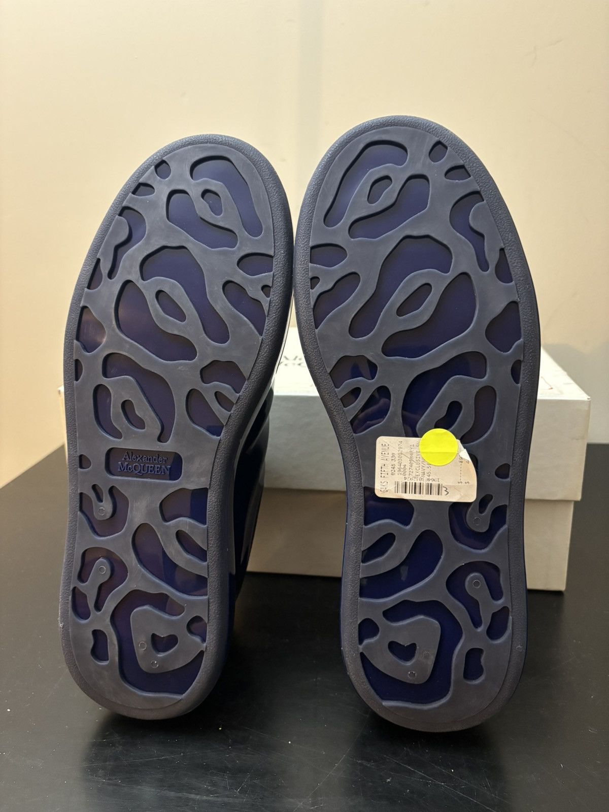 Alexander McQueen Alexander McQueen Oversized Gloss Sneakers Navy Blue Size US 12.5 / EU 45-46 - 6 Thumbnail