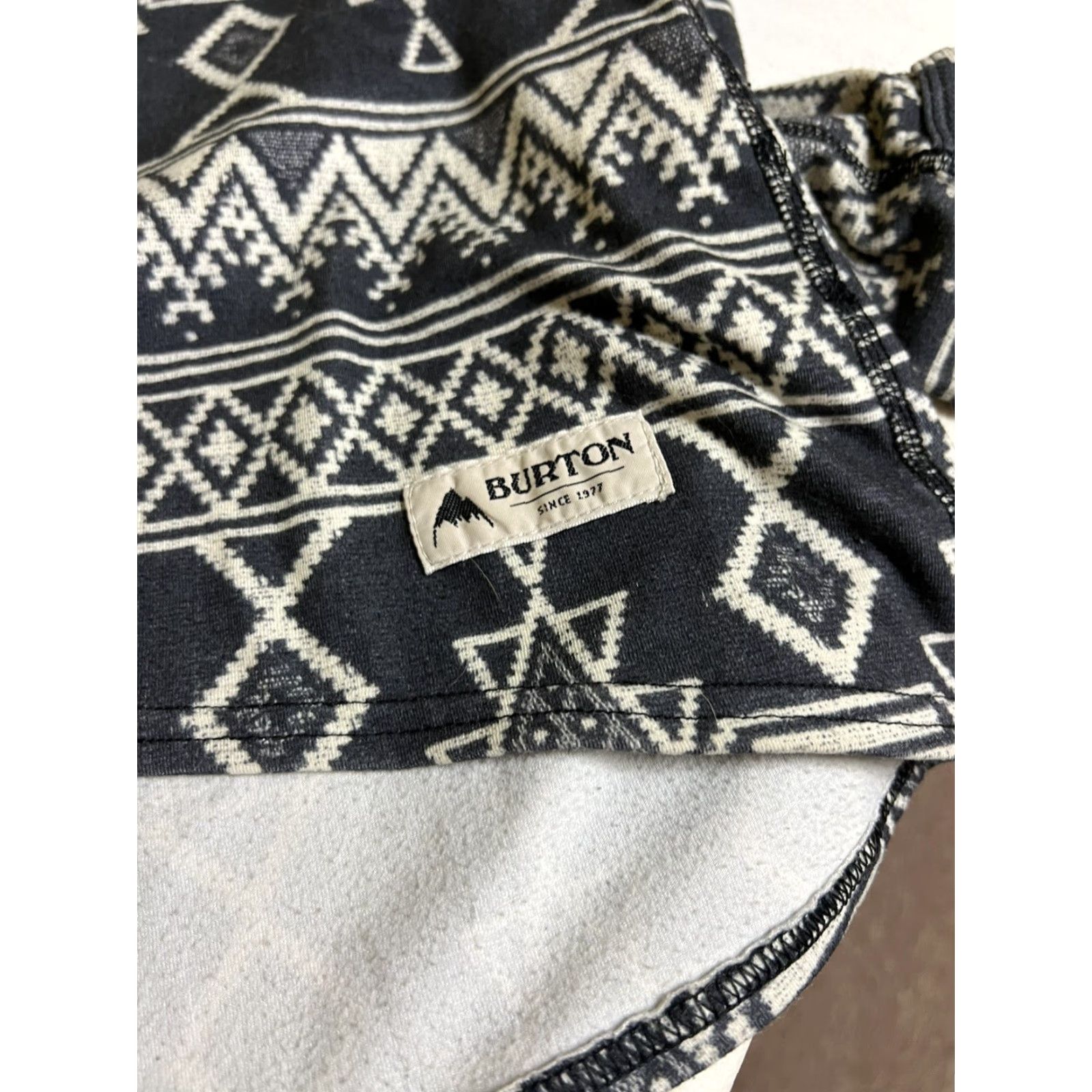 Burton BURTON Sweatshirt Pullover 1/4 Zip Long Sleeve Women's S Gray Southwestern Print Dryride Small Theme Southwestern Activewear Size S / US 4 / IT 40 - 4 Thumbnail