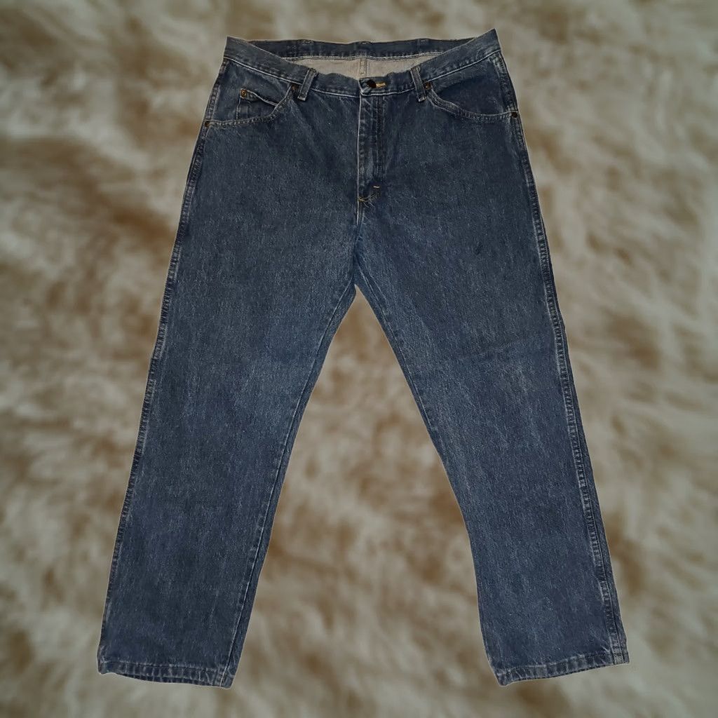 Wrangler Wrangler Jeans Regular Straight Blue Denim Cowboy Western Mens 38x28 Size 38 Inseam 28 Cotton Denim Logo Back Pocket Size US 38 / EU 54 - 1 Thumbnail