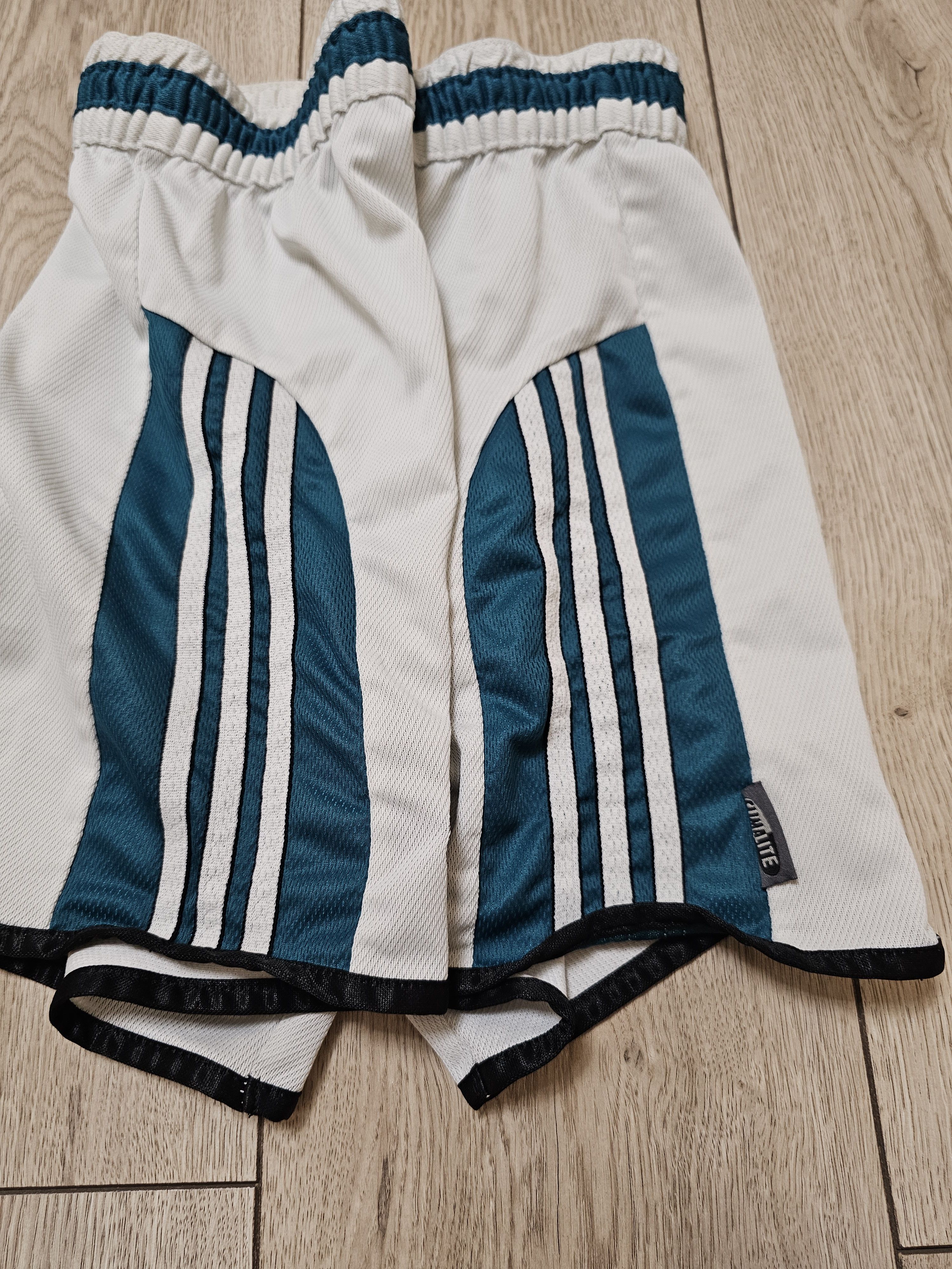 Adidas × Vintage NEWCASTLE UNITED 1999 2000 AWAY FOOTBALL SOCCER SHORTS Size US 32 / EU 48 - 5 Thumbnail