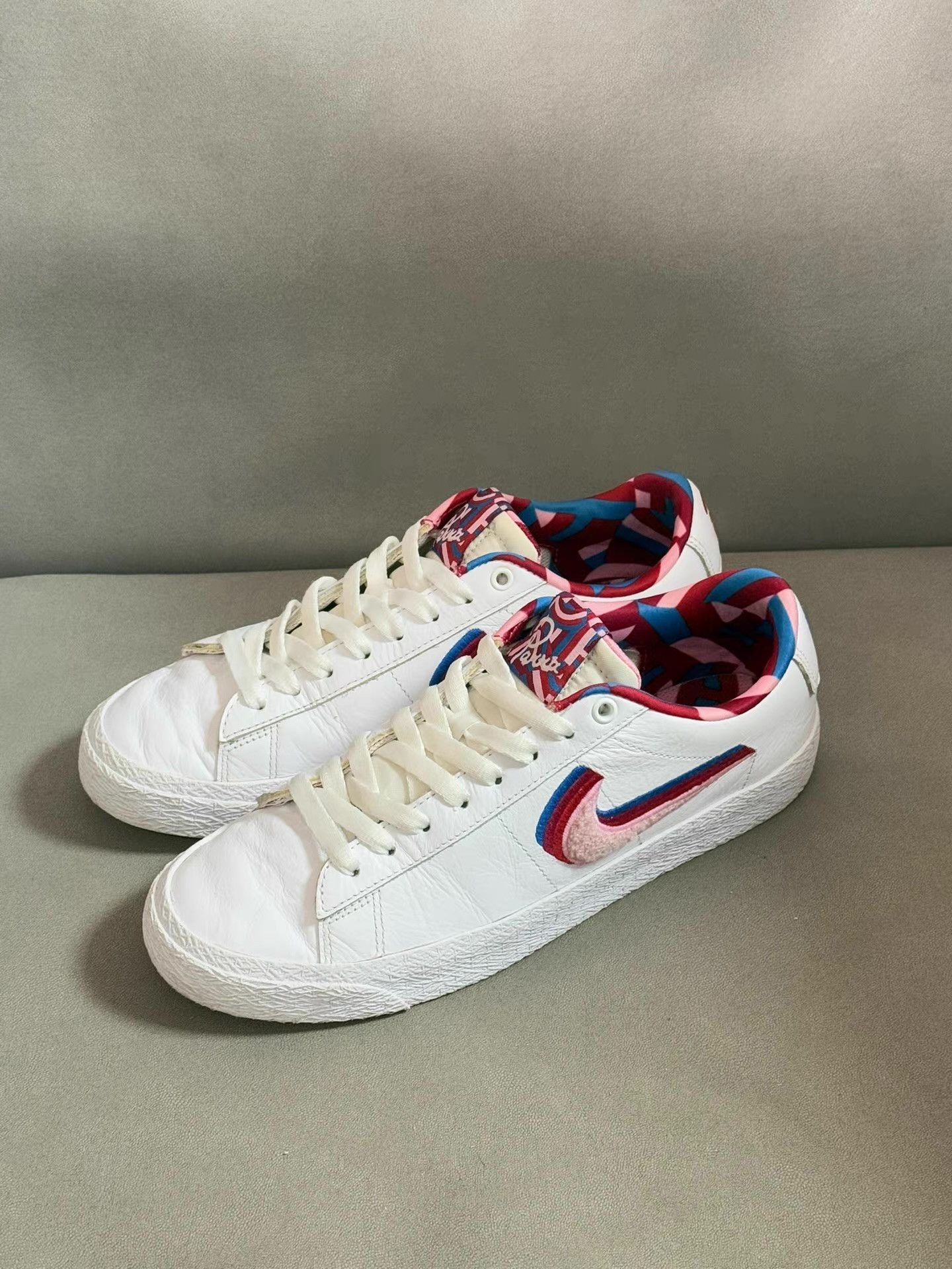 Nike A pair of Parra x Nike SB Blazer Low skate shoes。Ｑ20 Size US 7 / EU 40 - 7 Thumbnail