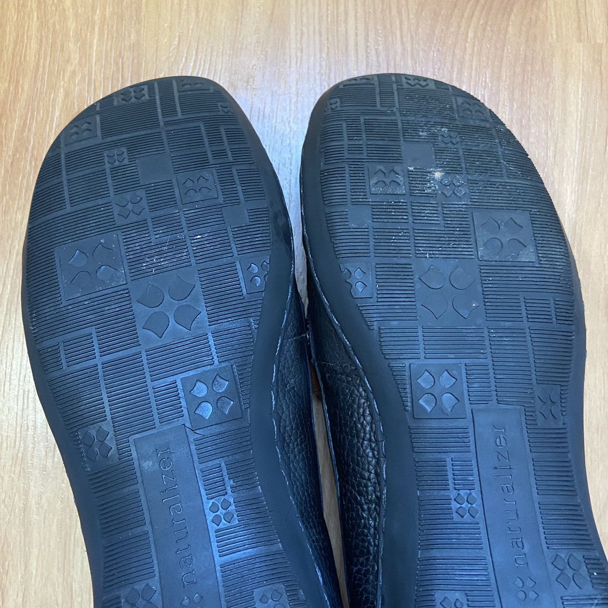 Naturalizer Naturalizer Women’s Black Slip On Shoes Size 10W Size US 10 / IT 40 - 7 Thumbnail