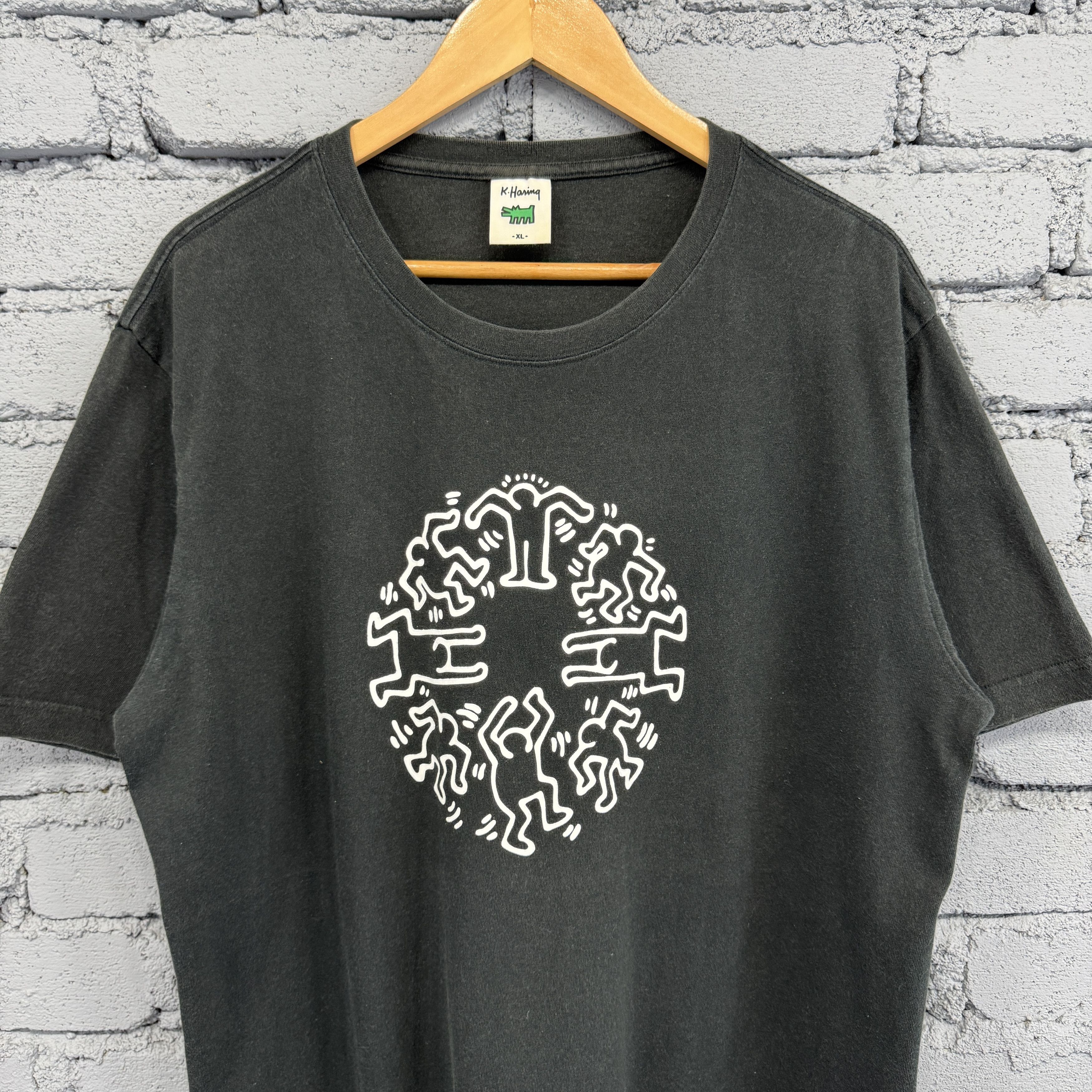 Keith Haring Rare Vintage Keith Haring Art Big Logo Sunfade Tshirt Size US XL / EU 56 / 4 - 3 Thumbnail