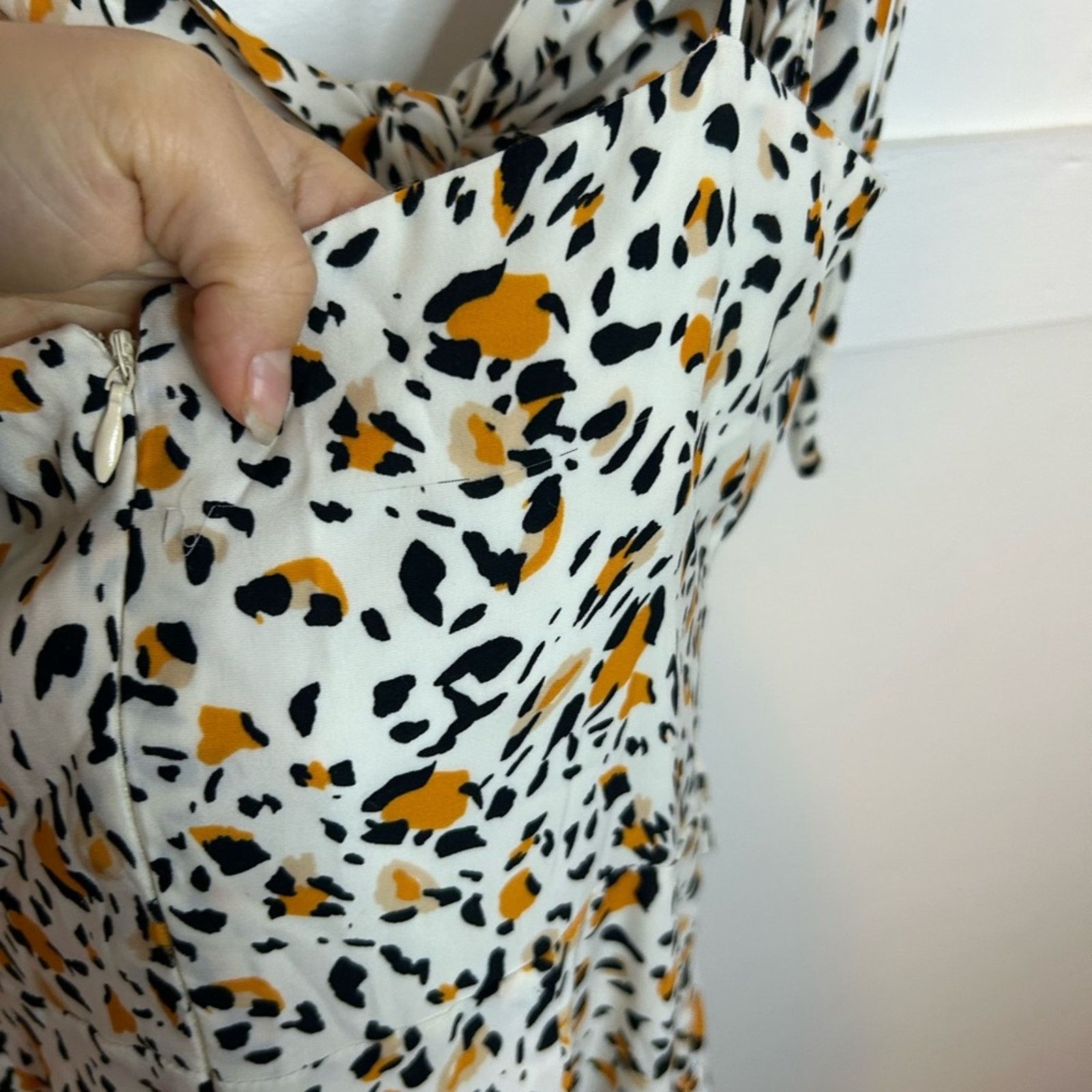 Other Nwt Wayf Phoebe Leopard Print Tie Front Maxi Dress Size S / US 4 / IT 40 - 5 Thumbnail