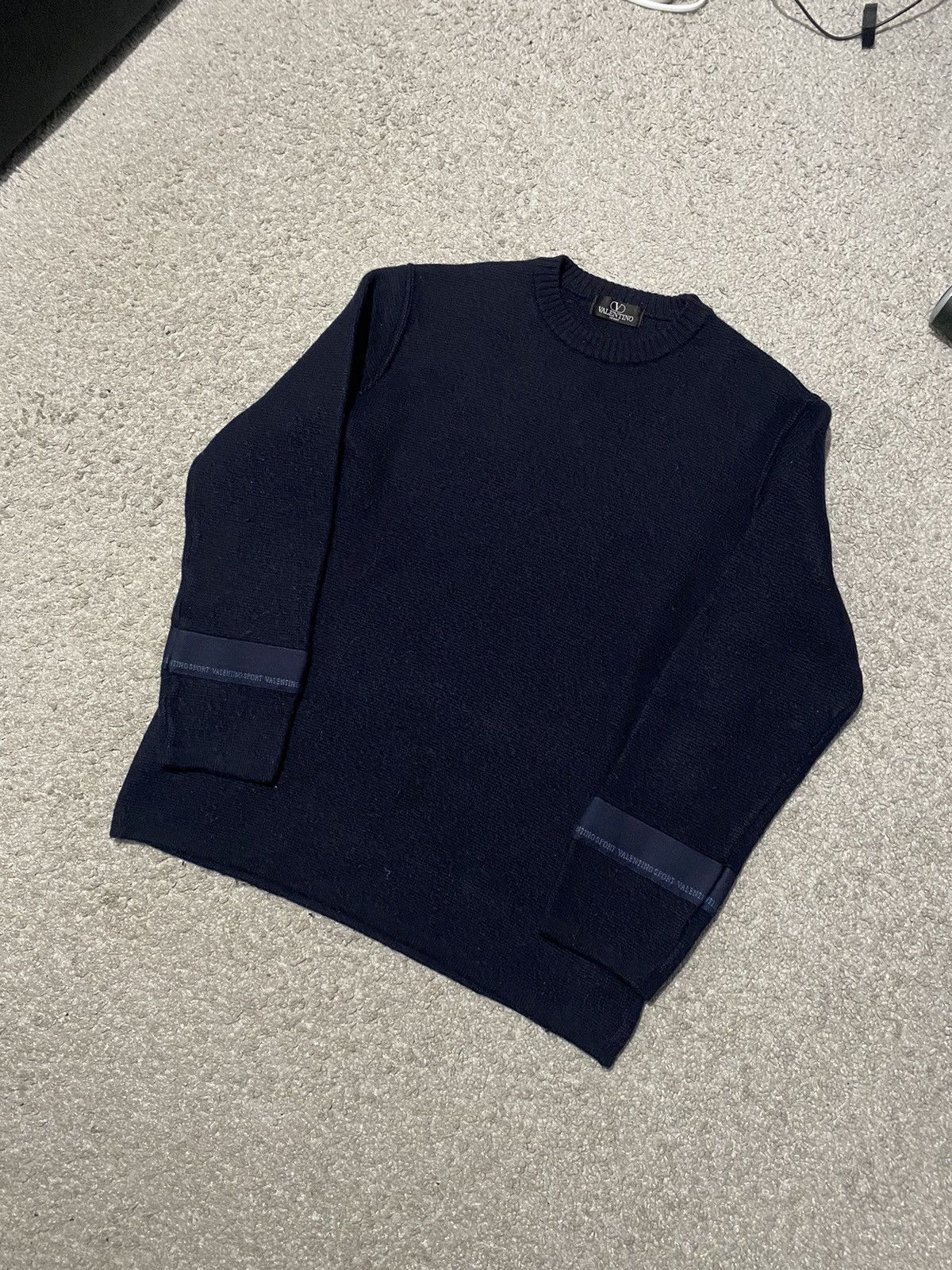 Valentino × Vintage Vintage Valentino Sport Jumper M Sweater basic y2k rare Size US M / EU 48-50 / 2 - 7 Thumbnail
