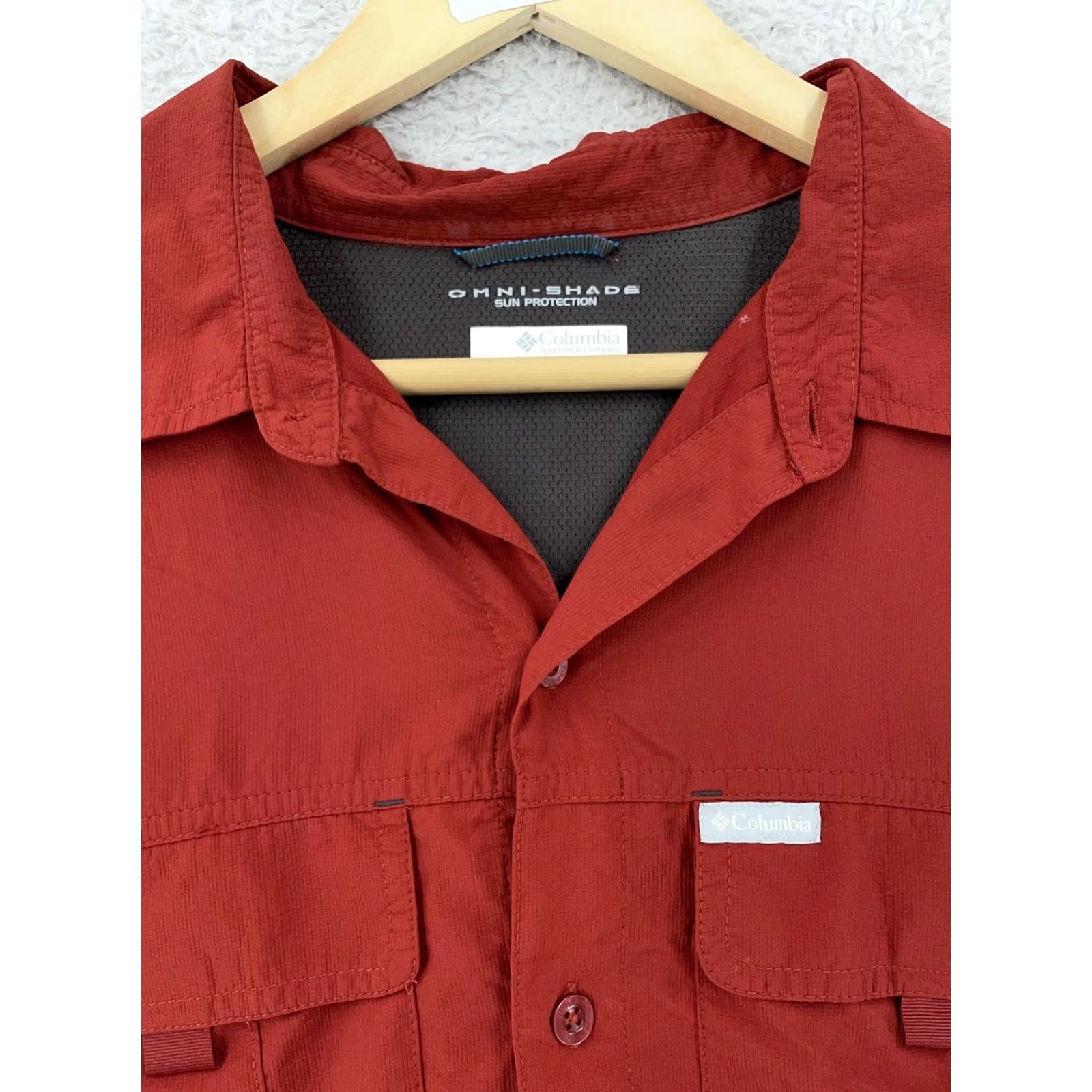 Vintage Columbia Shirt Mens Large Burgundy Red Omni-Shade S/S Button Up Casual Outdoor Pockets Breathable 100% Nylon Size US L / EU 52-54 / 3 - 2 Thumbnail