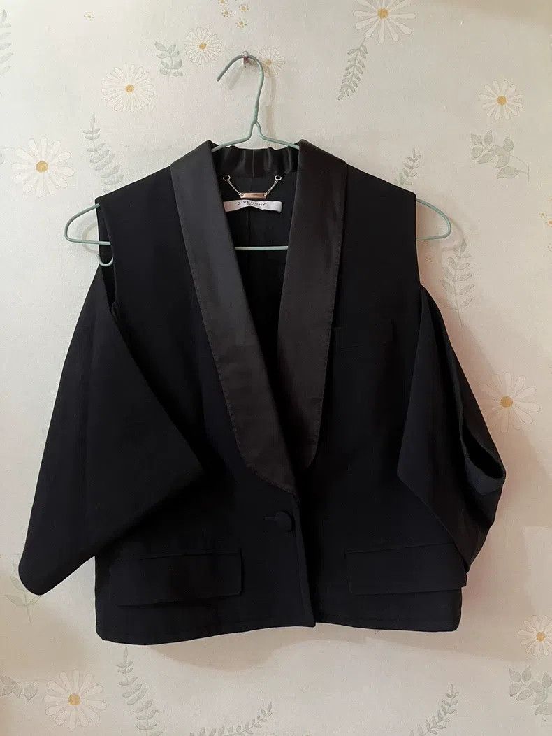 Givenchy Givenchy Black Dress Vest Size XS / US 0-2 / IT 36-38 - 1 Thumbnail
