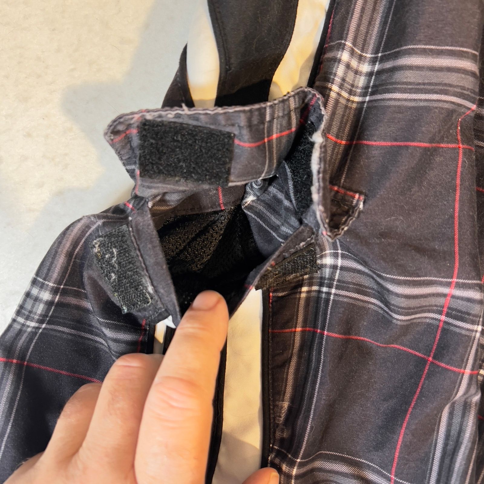 Aeropostale Aeropostale 1987 Swim Trunks Men 34W Black Red Plaid Pocket Size US 34 / EU 50 - 8 Thumbnail