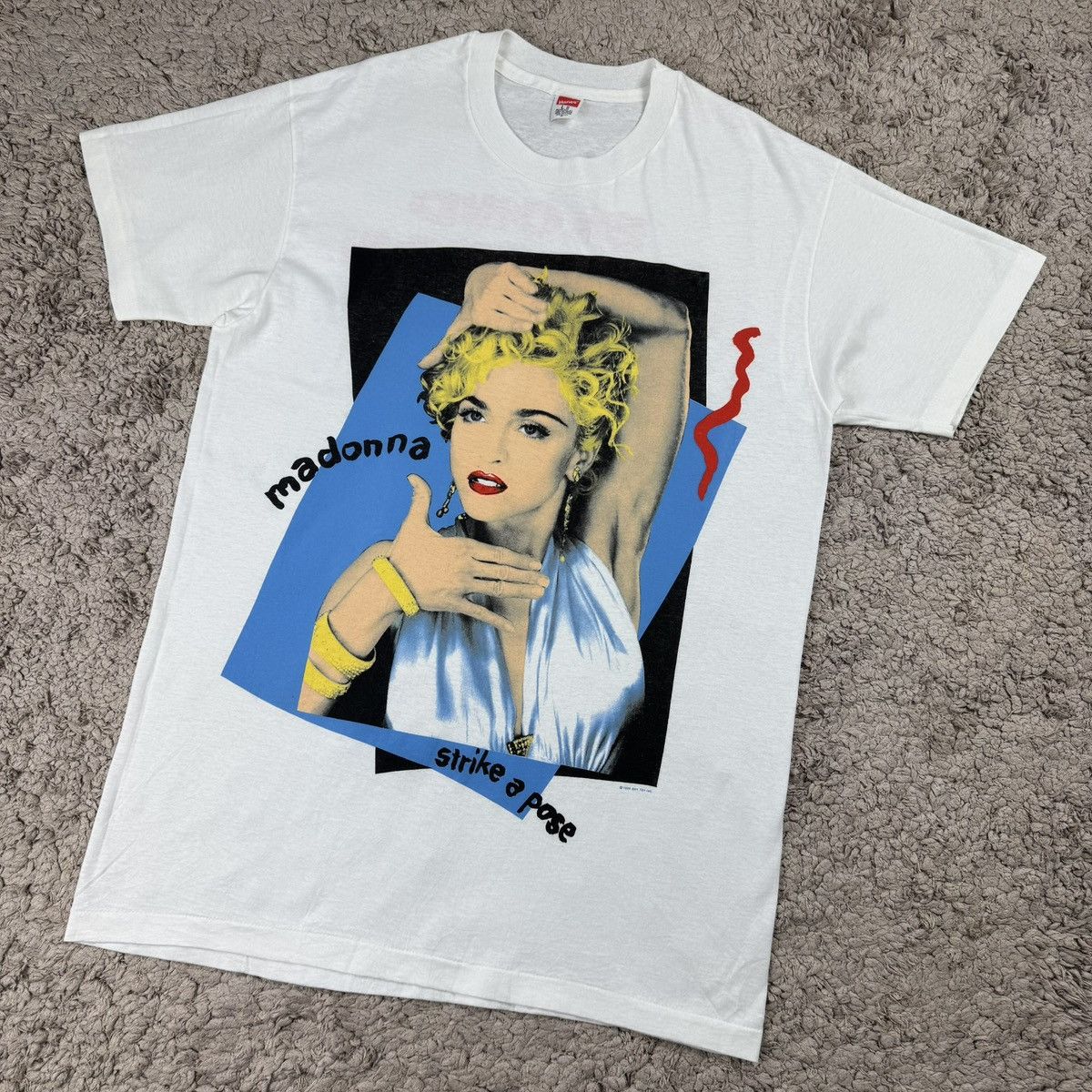 Band Tees Vintage 90s Madonna Blond Ambition Tour T-shirt Size US L / EU 52-54 / 3 - 4 Thumbnail