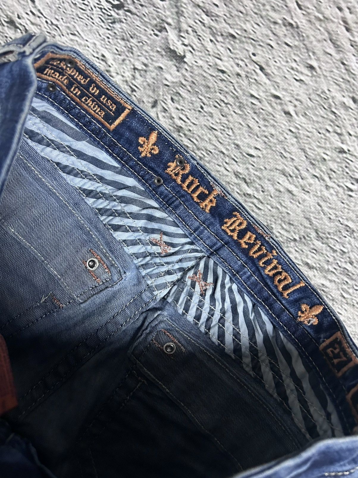 Rock Revival Rock Revival vintage rhinestone snakeskin jeans Y2K flared Size 27" / US 4 / IT 40 - 10 Thumbnail
