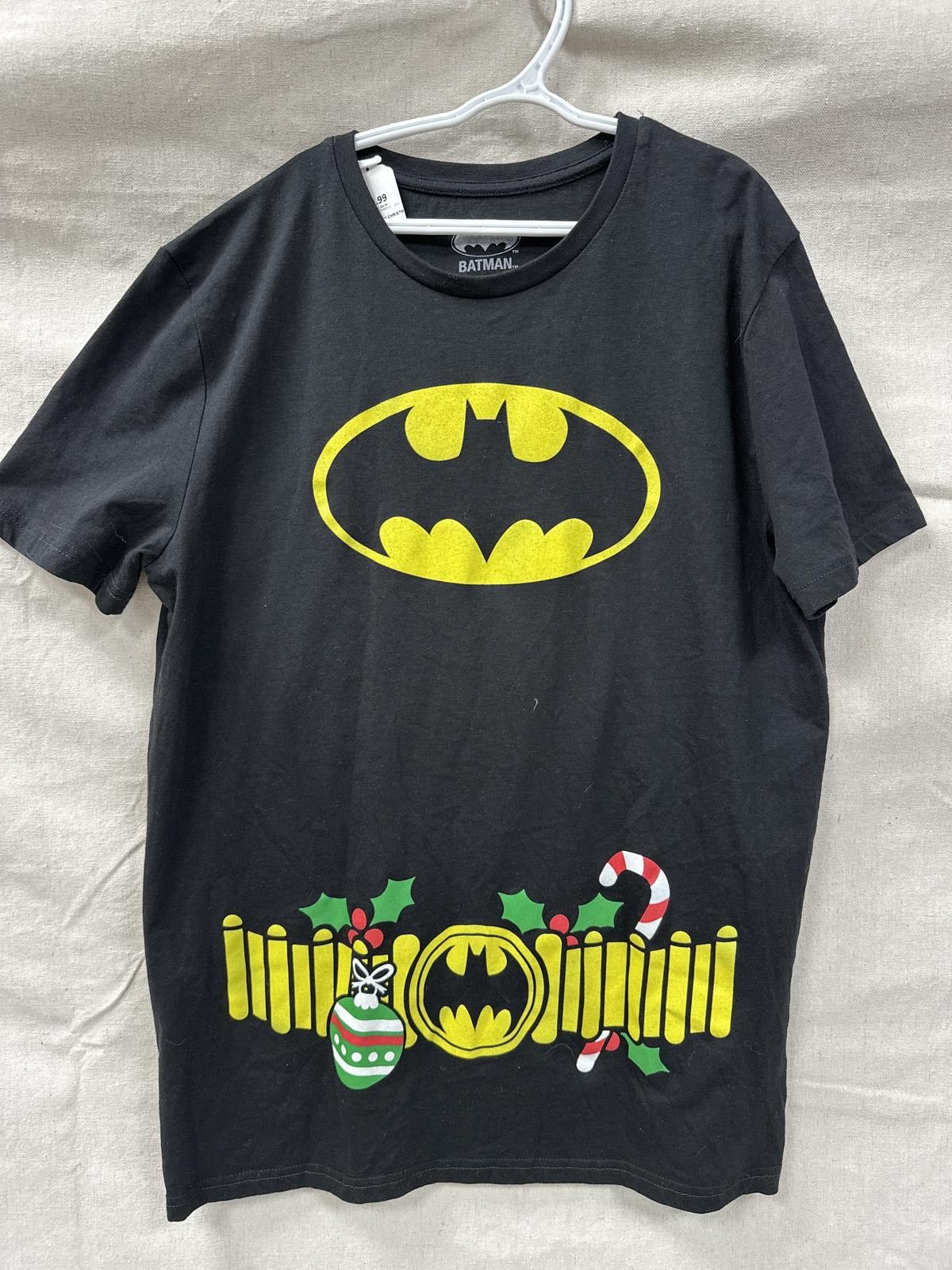 DC Comics Batman Christmas Graphic Tee - Fun Holiday Design Size US XL / EU 56 / 4 - 1 Thumbnail