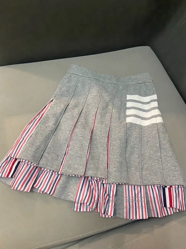 Thom Browne Thom Browne Classic pleated skirt Size 25" / US 0 / IT 36 - 3 Thumbnail