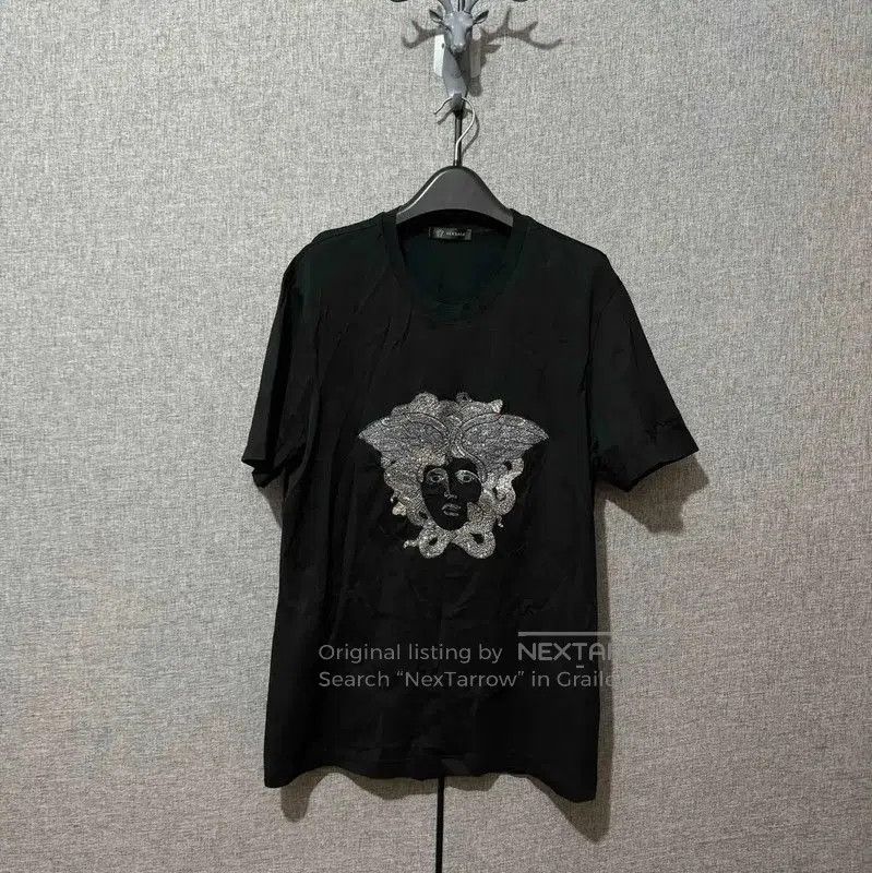 Versace Black Cotton Medusa T-Shirt for Men .