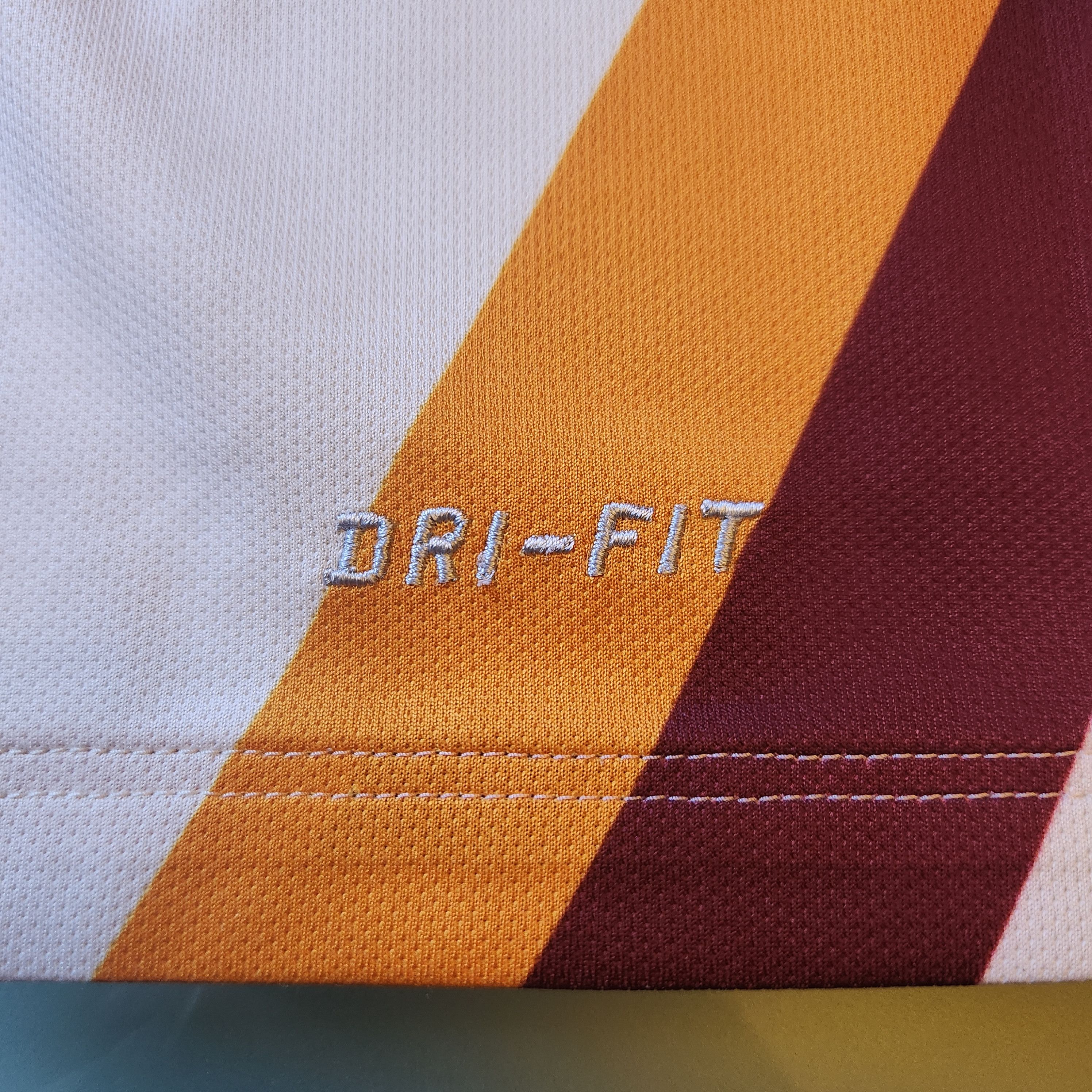 Nike Authentic AS Roma TOTTI 2014-2015 14/15 Away Jersey Size US L / EU 52-54 / 3 - 10 Thumbnail