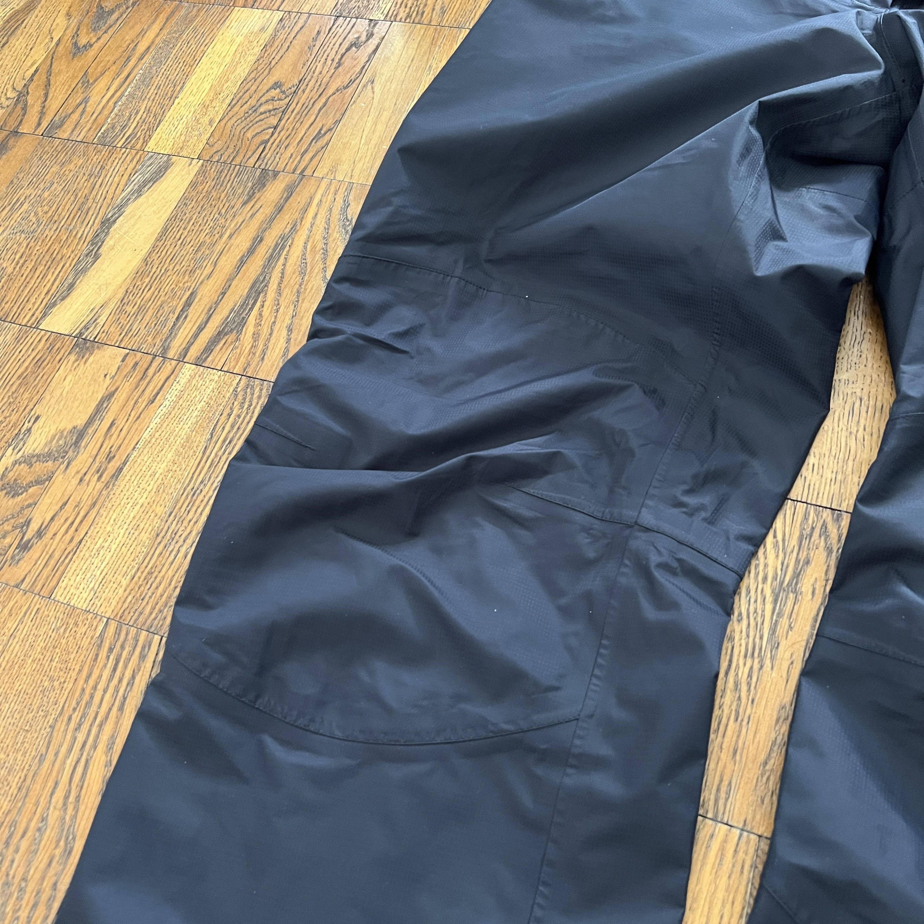 Arc'teryx Women's SAS Scandinavian Airlines Waterproof Pants Size 40 Size 27" / US 4 / IT 40 - 7 Thumbnail