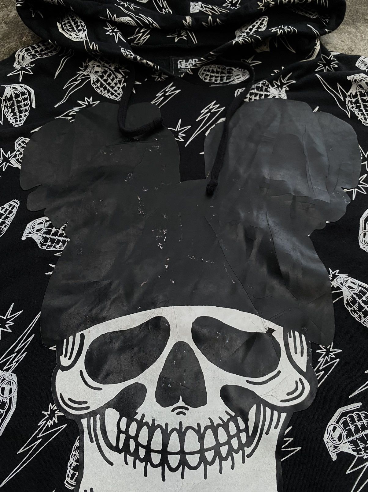 Japanese Brand GLAD NEWS MICKEY SKULL GRENADE PONCHO HOODIES Size US L / EU 52-54 / 3 - 7 Thumbnail