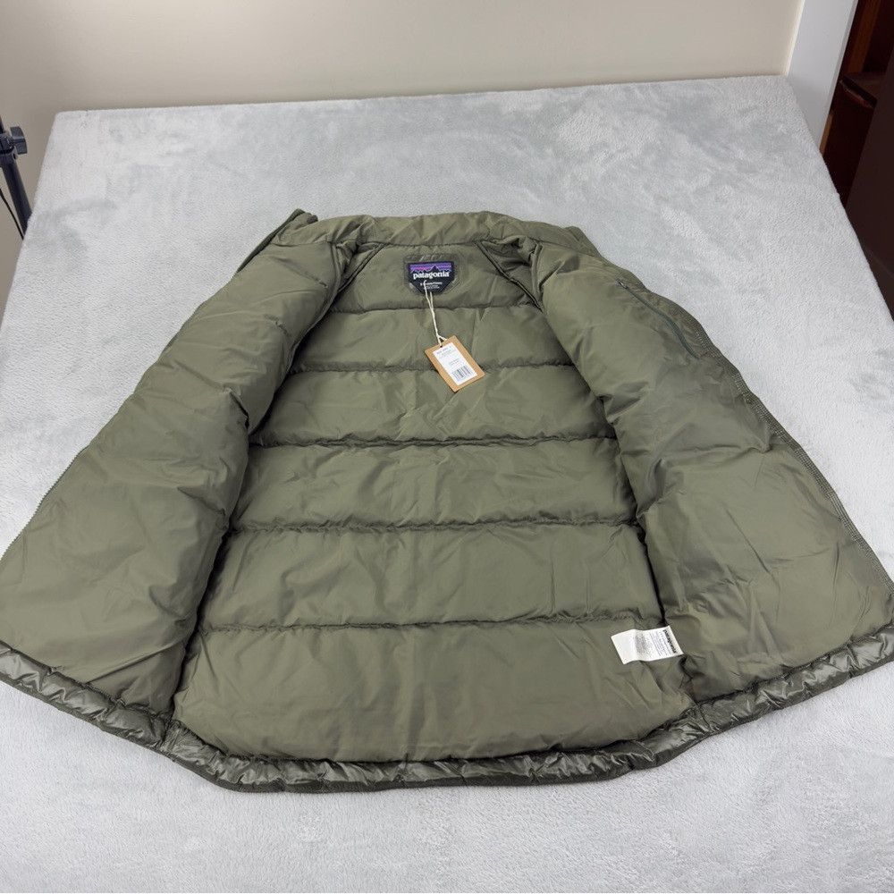 Patagonia Patagonia NWT Women's Size Small Raven Rocks 75% Down 25% F Size S / US 4 / IT 40 - 3 Thumbnail