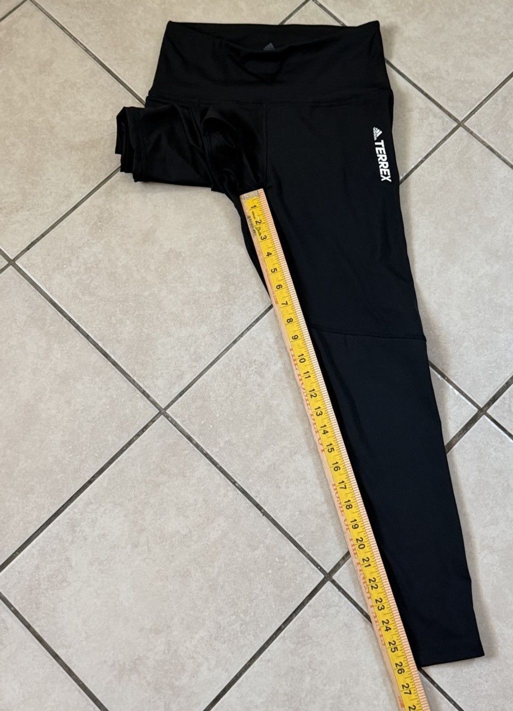 Adidas ADIDAS TERREX MULTI LEGGING 26” BLACK COLOR SIZE MEDIUM Size 30" / US 8 / IT 44 - 2 Thumbnail