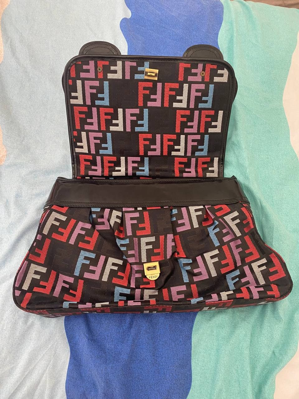 Fendi Luxury Fendi Baguette LIMITED RARE Shoulder Bag Size ONE SIZE - 6 Thumbnail