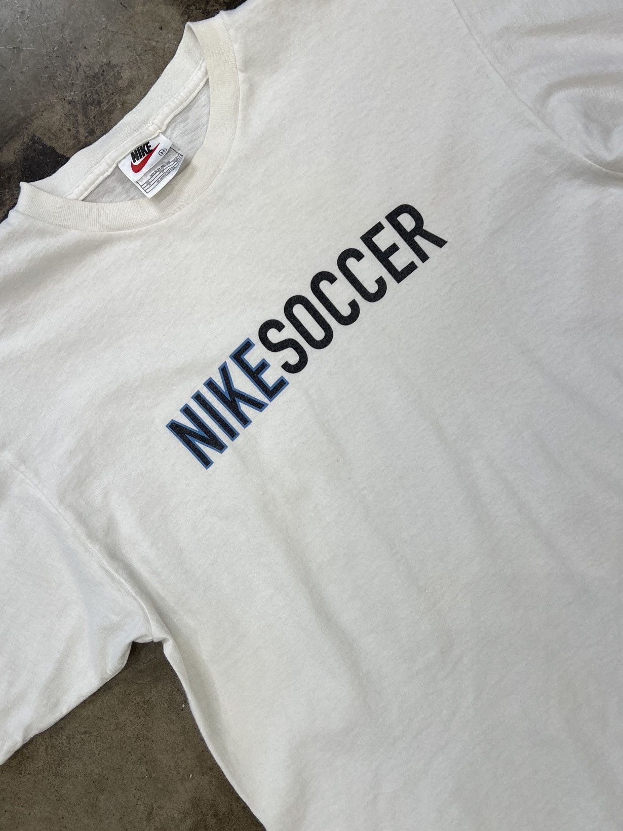 Nike × Vintage Vintage 90s Nike Soccer Tee Medium Size US M / EU 48-50 / 2 - 1 Thumbnail