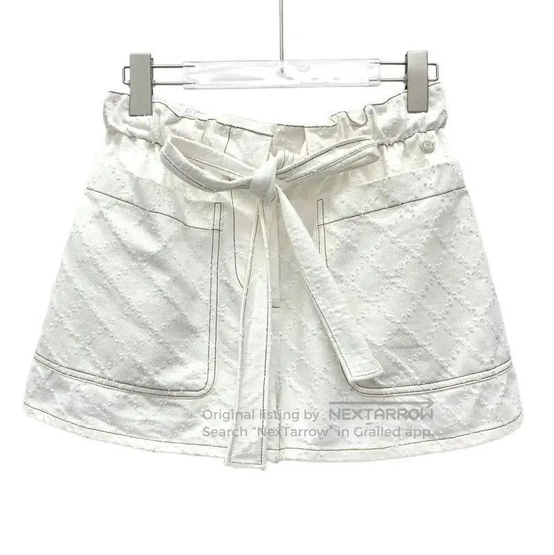 Chanel Chanel White Cotton Women's Shorts . Size 23" - 1 Thumbnail