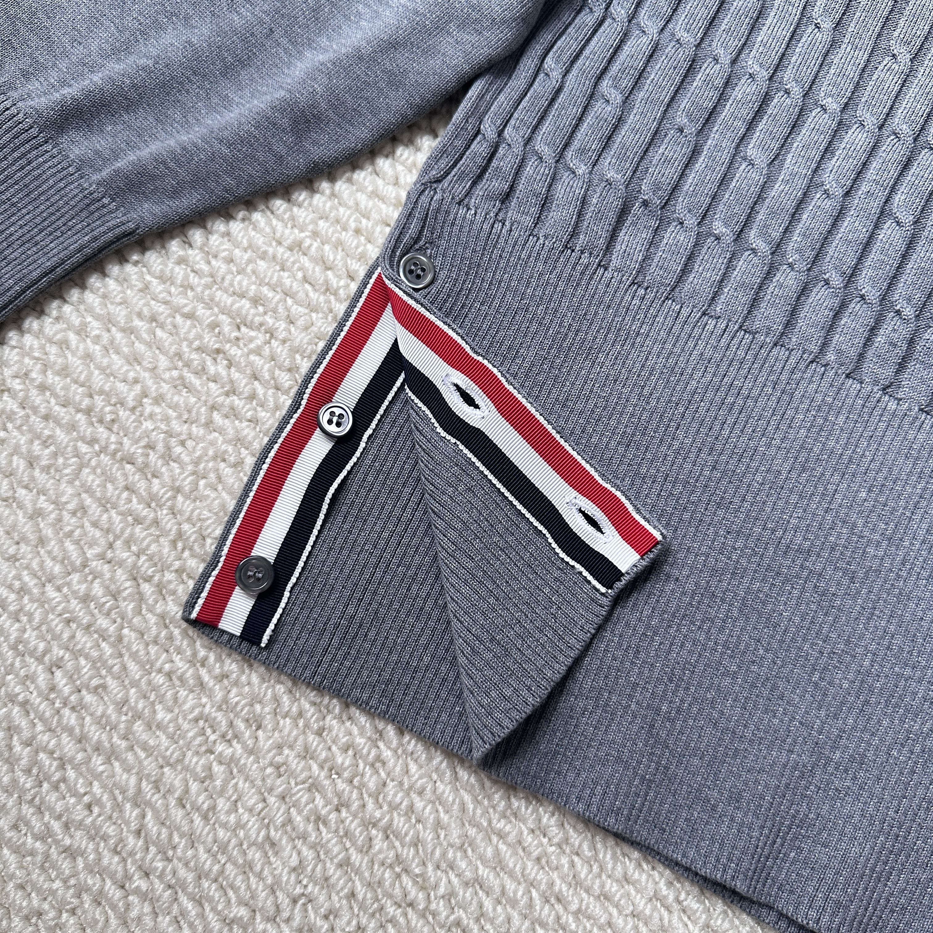 Thom Browne Thom Browne NECK PULLOVER IN COTTON WI 4 BAR LT GREY Size US M / EU 48-50 / 2 - 3 Thumbnail