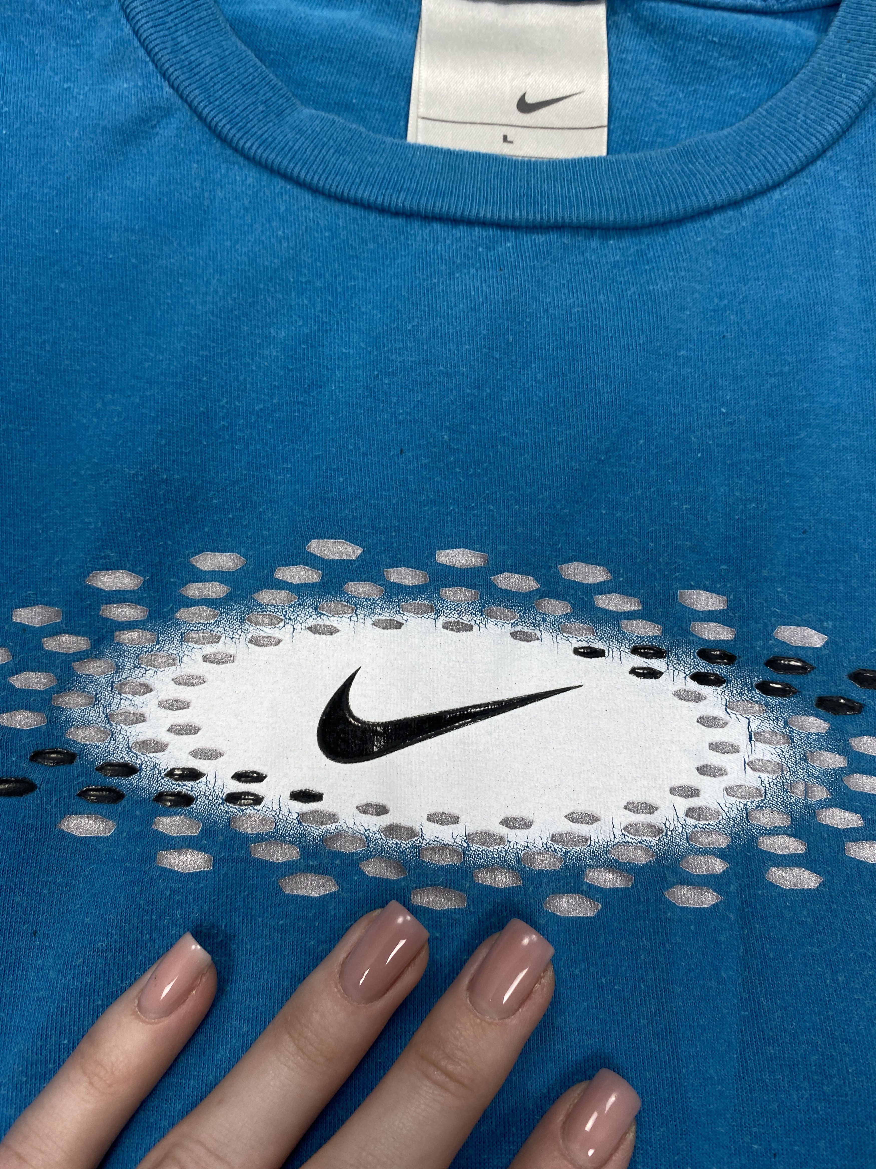 Nike Nike Vintage big logo t-shirt Swoosh Size US L / EU 52-54 / 3 - 3 Thumbnail