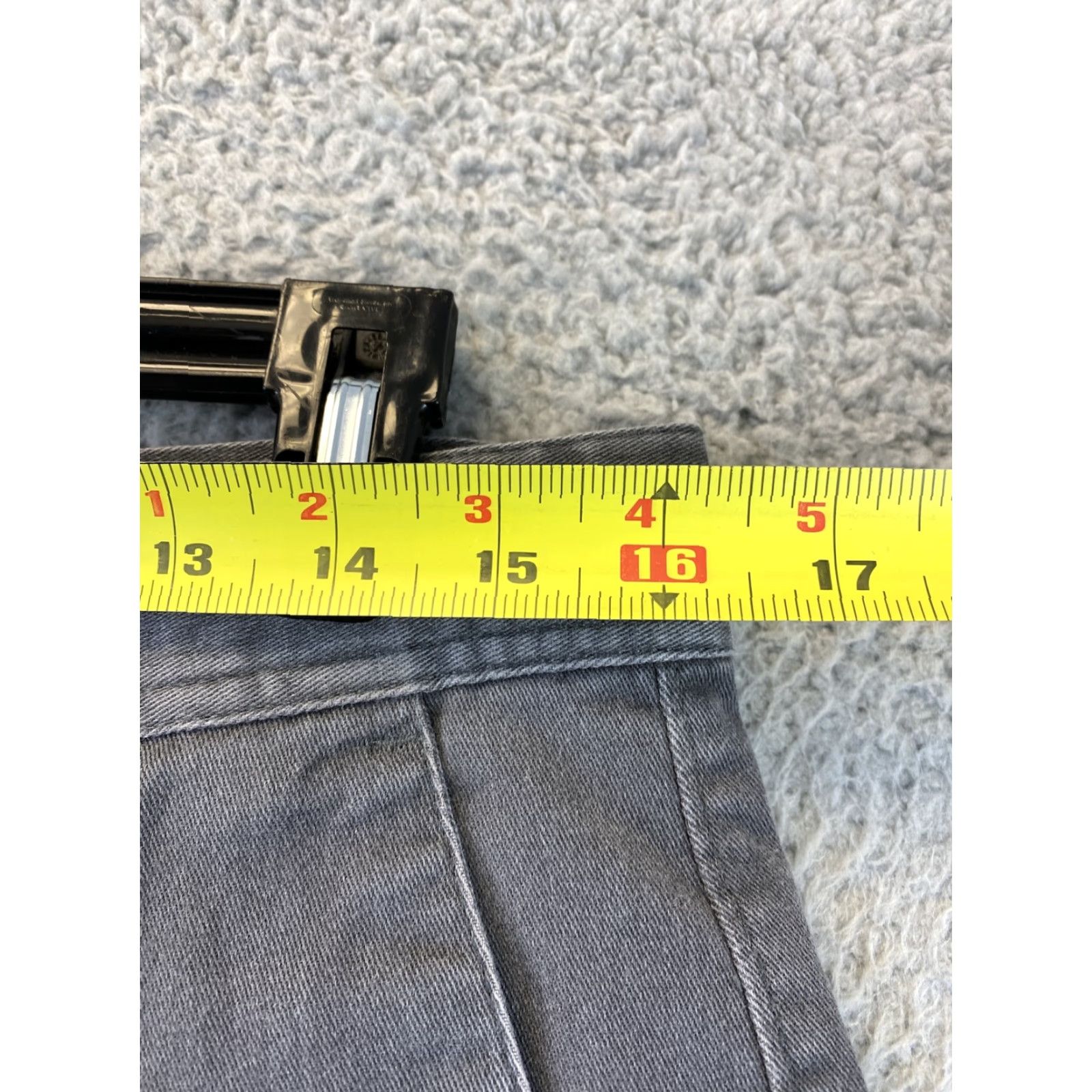 Volcom VOLCOM Mens Shorts Chino Flat Front 34 Gray Regular Inseam 9in Casual Outdoor Sports Pockets Size 34 I2-91-46 Size US 34 / EU 50 - 4 Thumbnail